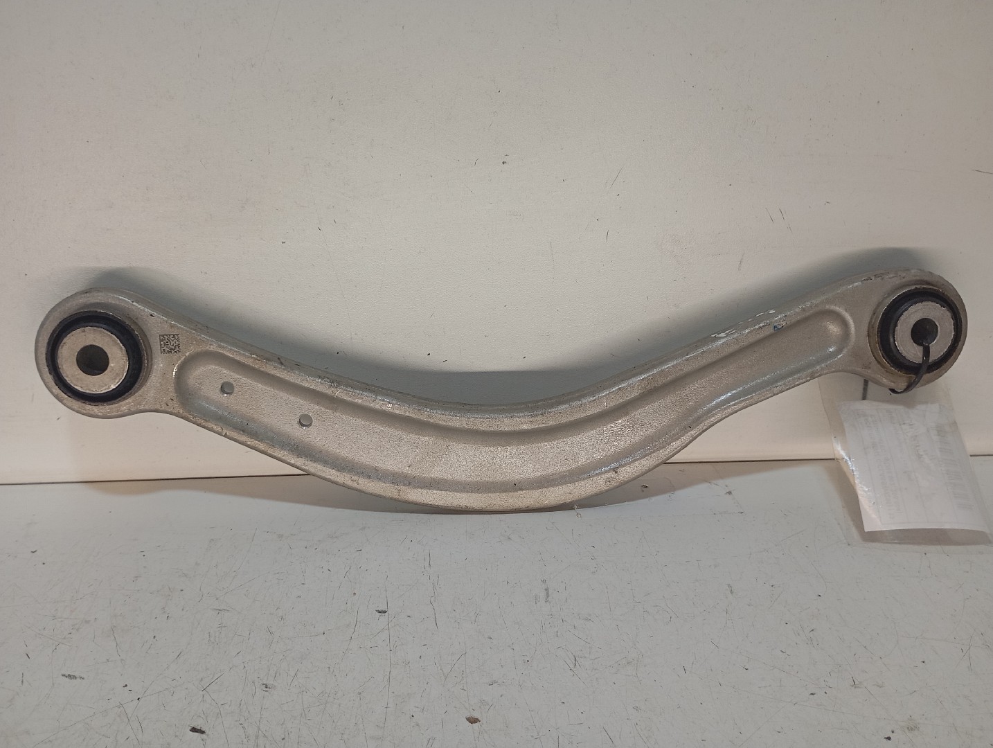 Bras de suspension arrière gauche MERCEDES-BENZ Classe C (W205) Imagem-1