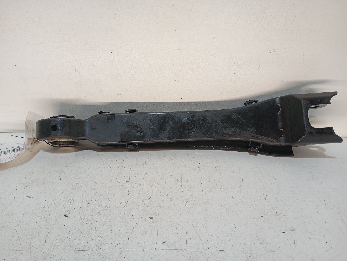 Bras de suspension arrière gauche MERCEDES-BENZ Classe C (W205) Imagem-1