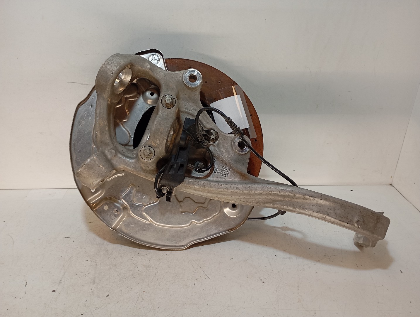 Fusée avant gauche MERCEDES-BENZ Classe C (W205) Imagem-1