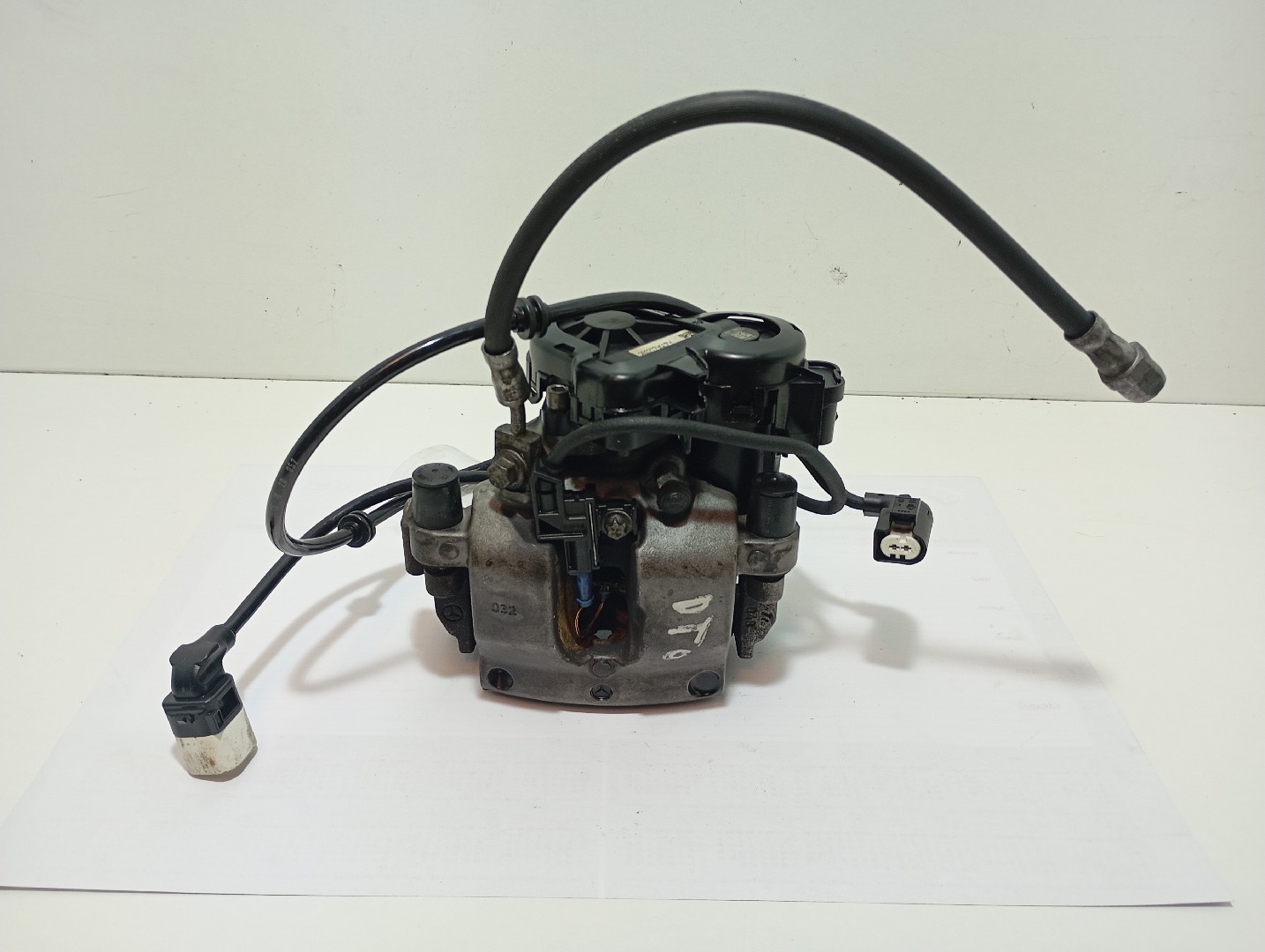 Étrier de frein arrière Droite MERCEDES-BENZ Classe C (W205) Imagem-1