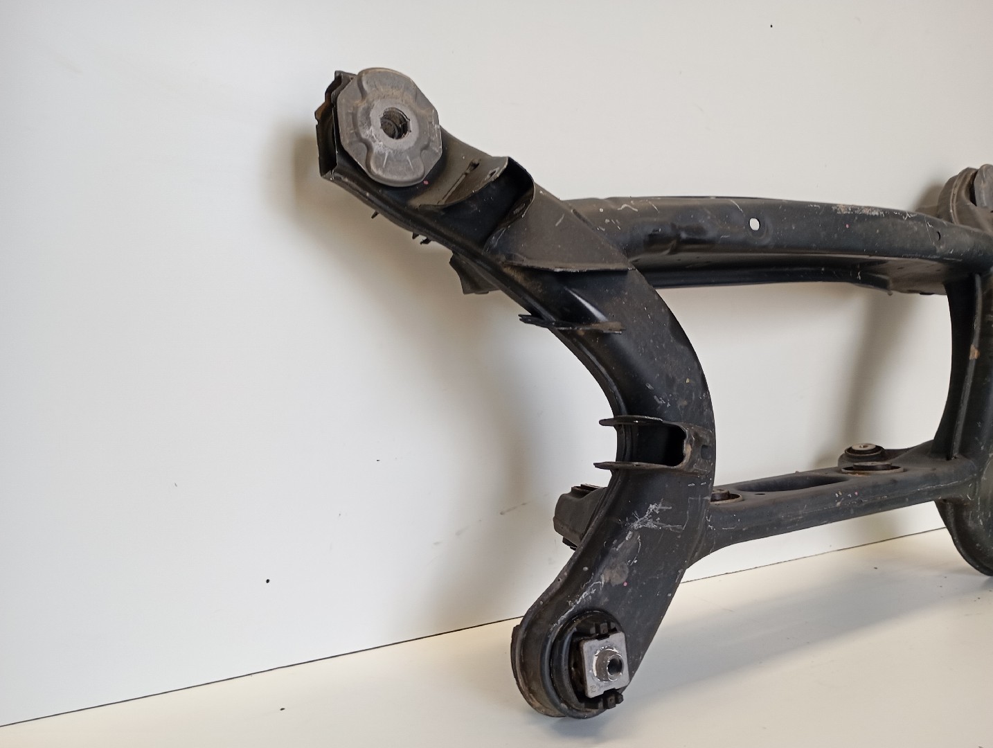 Berceau arrière MERCEDES-BENZ Classe C (W205) Imagem-1