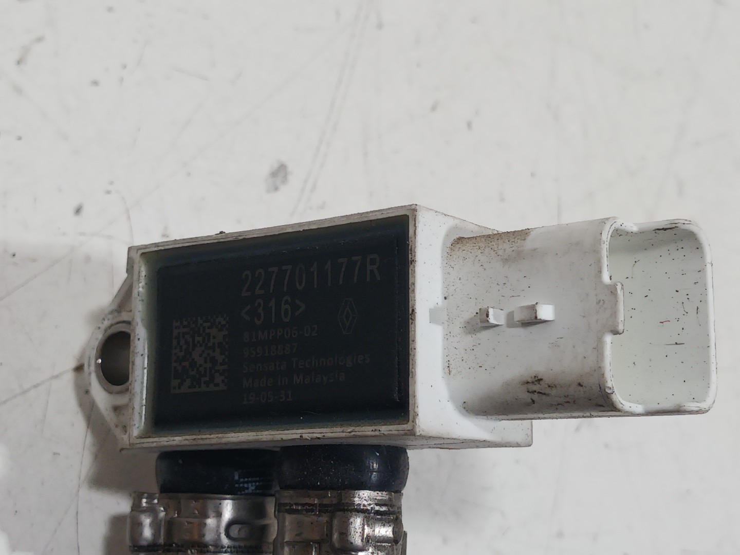 DPF pressure difference sensor RENAULT Master III (FV) Imagem-1