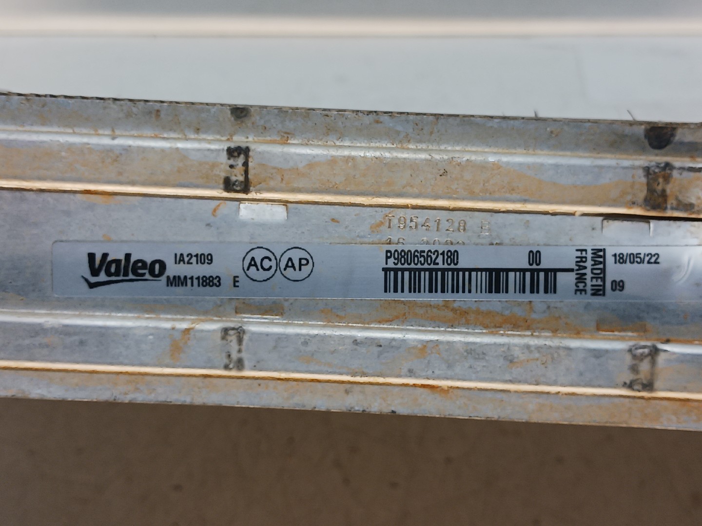 Radiateur d'intercooler CITROËN Jumpy III Furgão Imagem-3