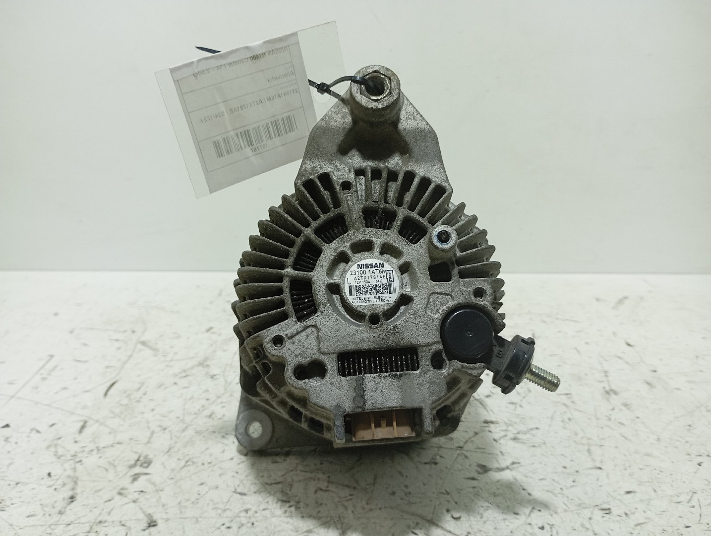Alternador NISSAN NT400 Cabstar Chassis (F24F) Imagem-2