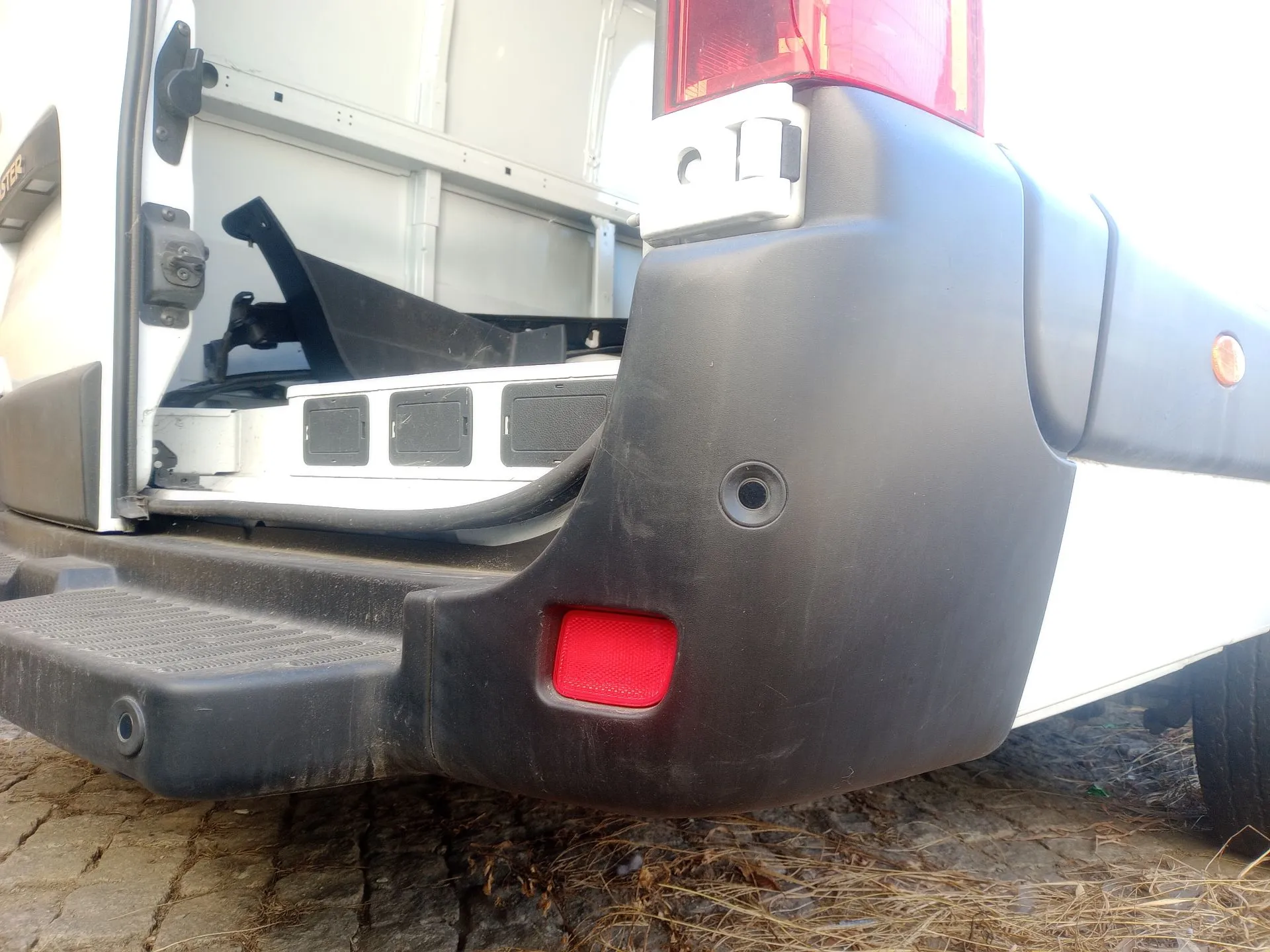 Pare-chocs D'Angle Arrière Droite RENAULT Master III (FV) Imagem-1