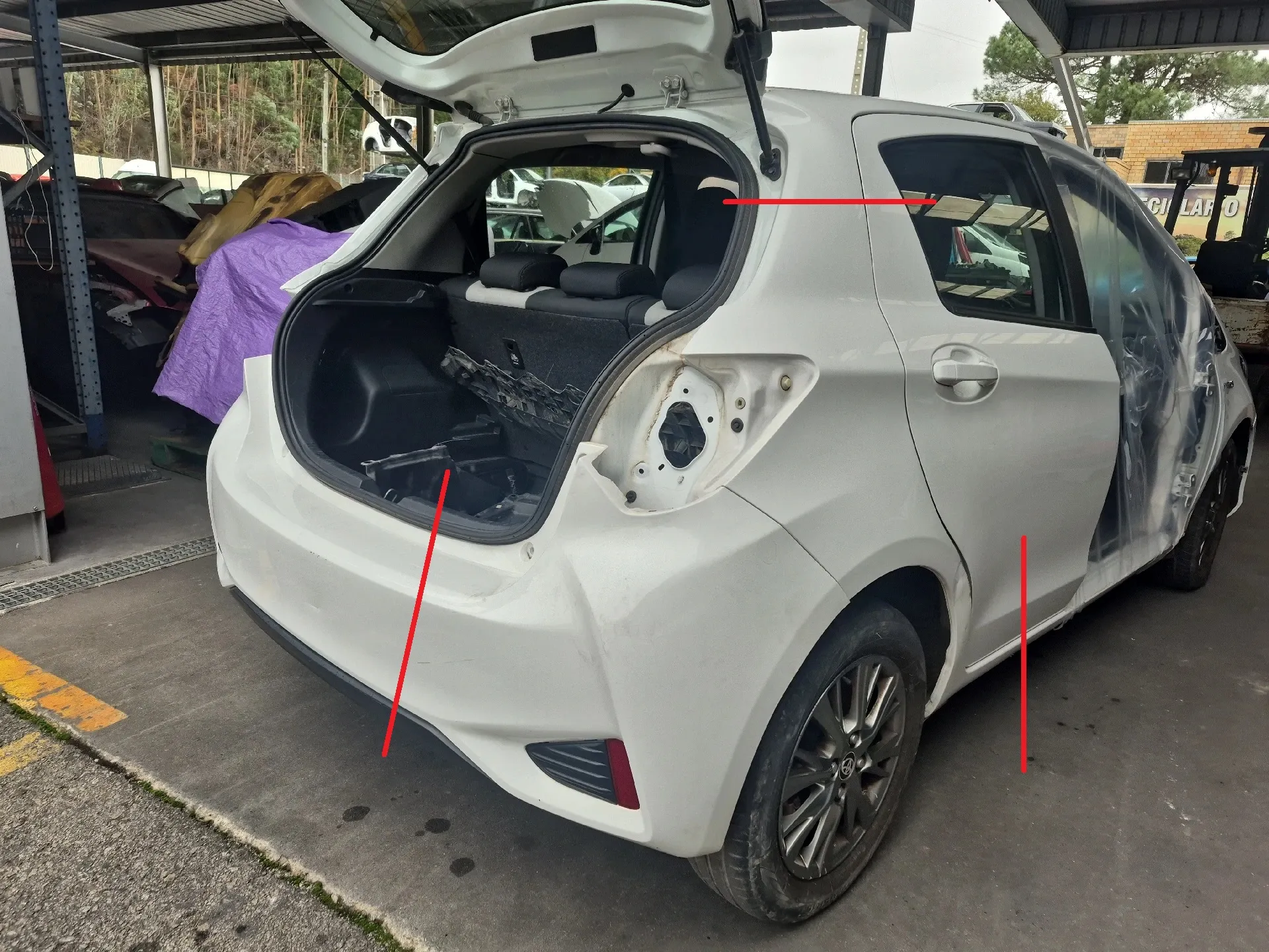 Panneau arrière Droite TOYOTA Yaris (_P13_) Imagem-2