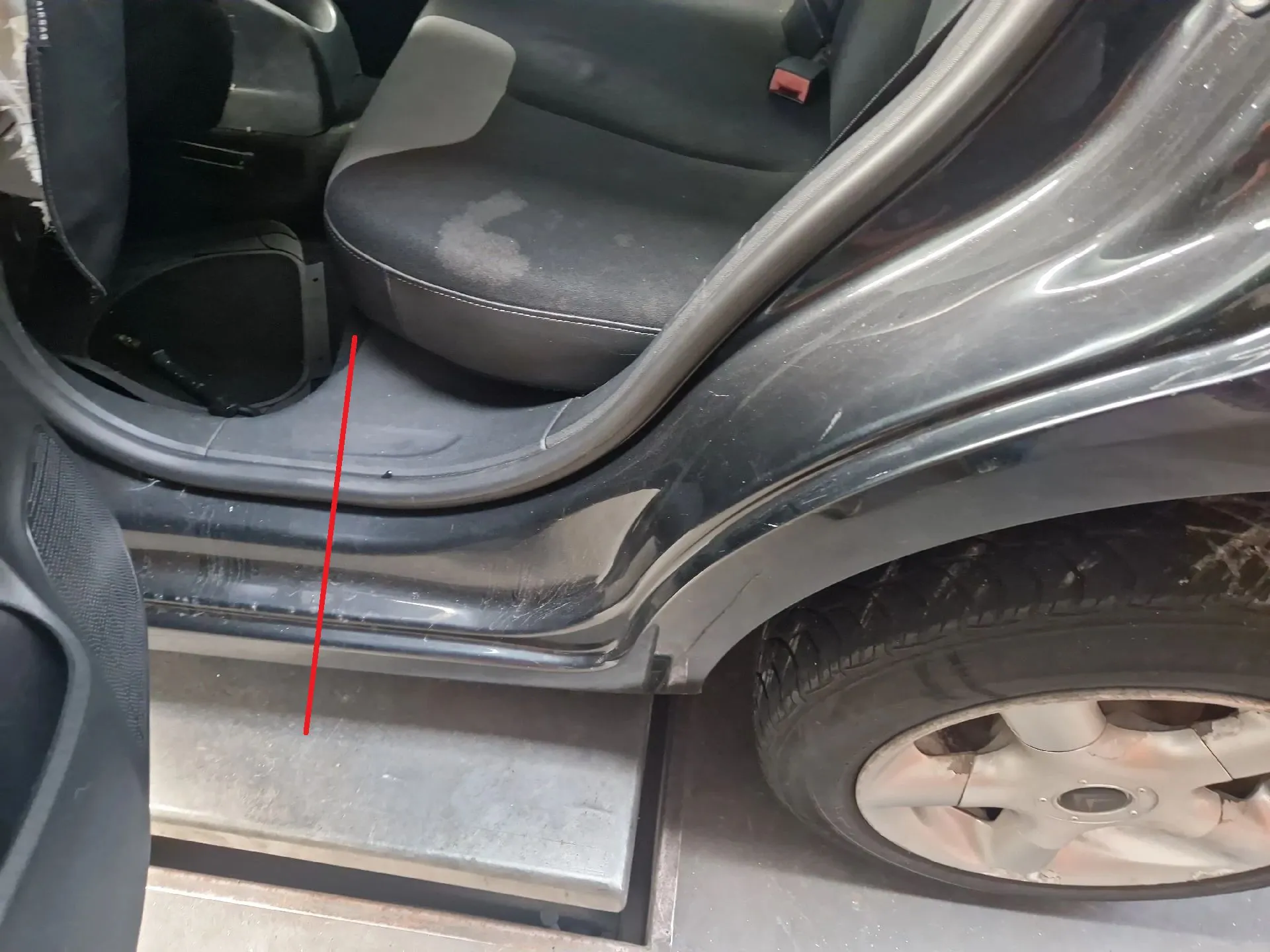 Panneau arrière gauche CITROËN C3 II (SC_) Imagem-1