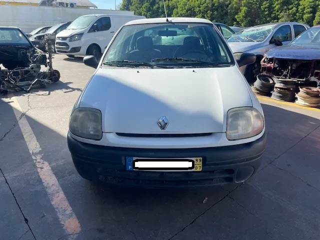 Clio II  RENAULT Clio II (BB0/1/2_, CB0/1/2_)