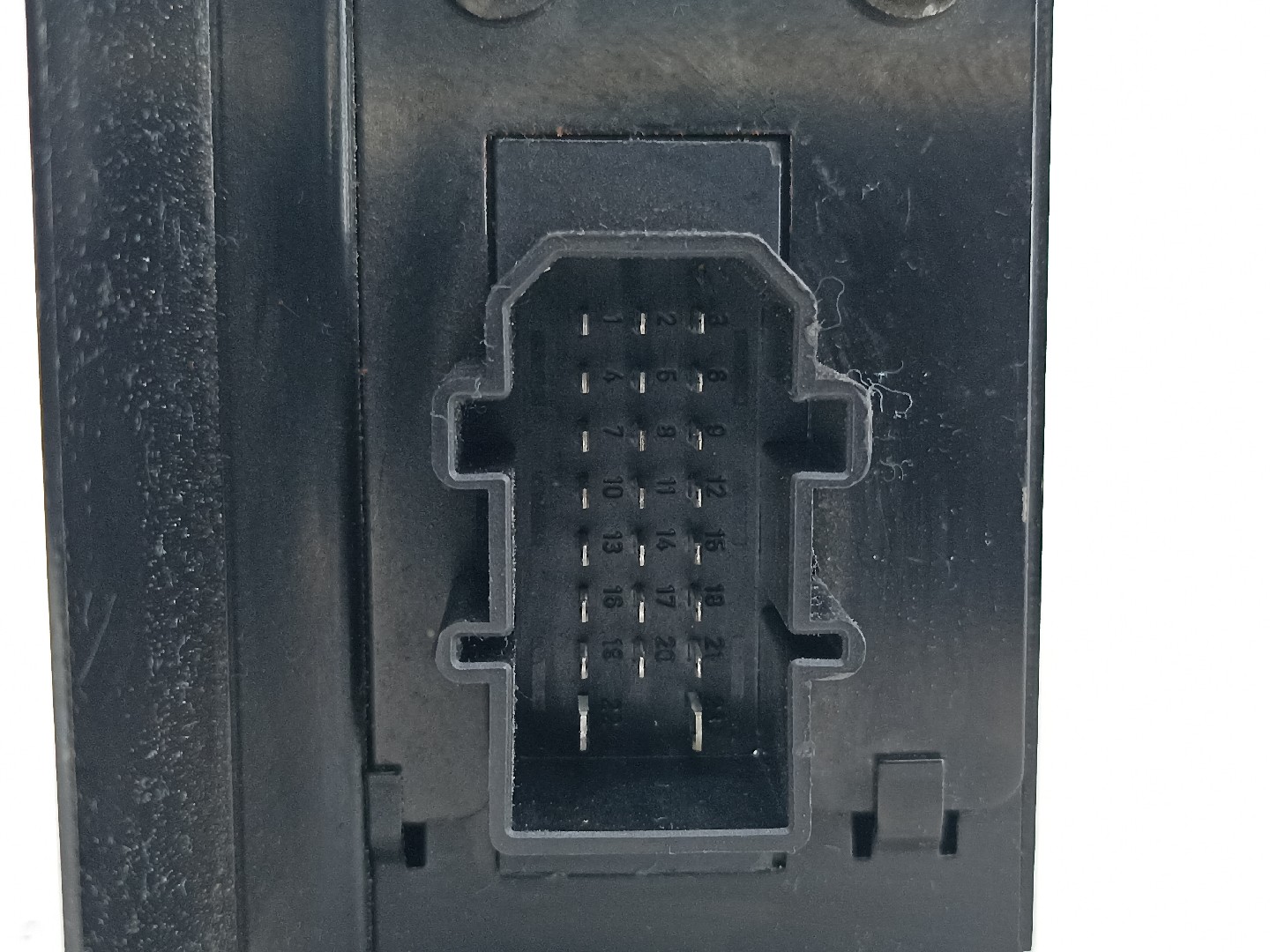 Amplificatore Altoparlanti AUDI A4 Avant (8D5, B5) Imagem-4