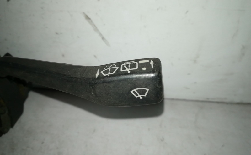 Conjunto / manetes de luzes e limpa vidros SEAT Ibiza I (021A) Imagem-1