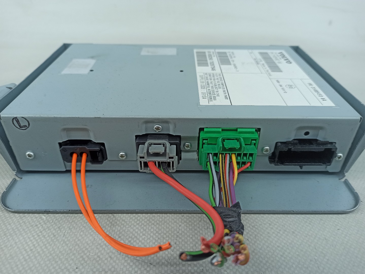 Amplificador de colunas VOLVO V40 Hatchback Imagem-1