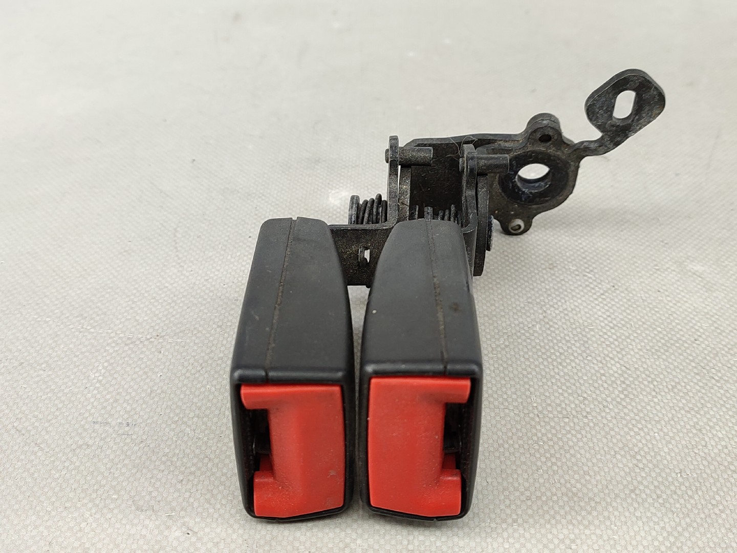 Fibbia cintura posteriore sinistra SEAT Leon ST (5F8) Imagem-1