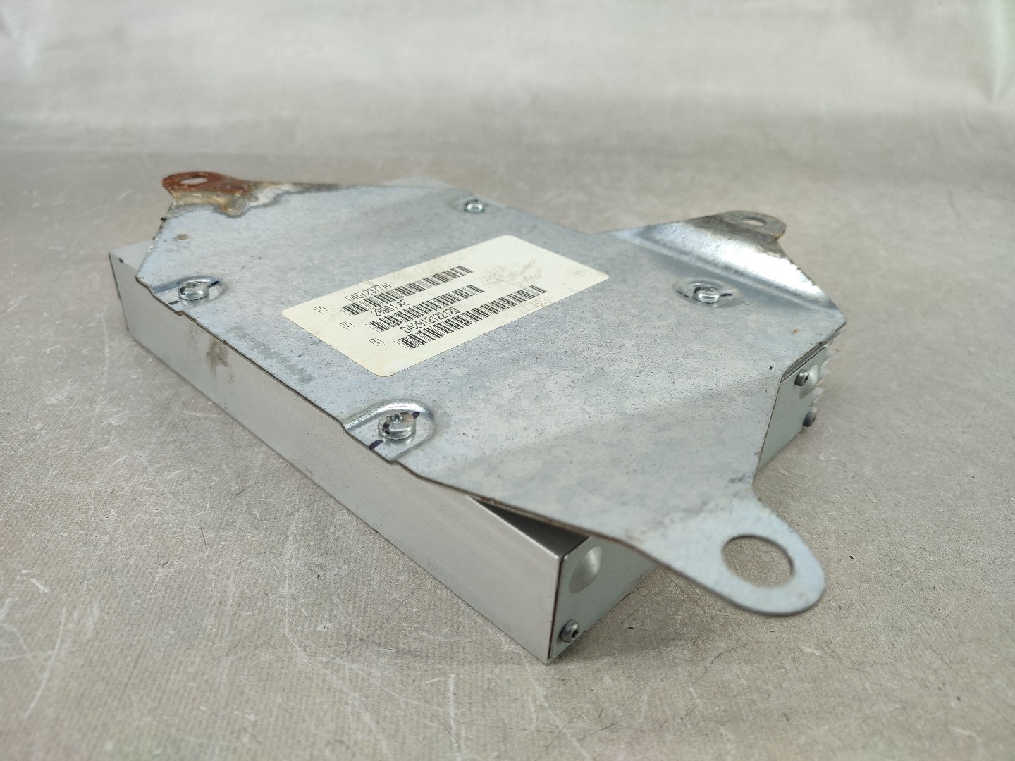 Amplificador de colunas JEEP Compass (MK49) Imagem-2