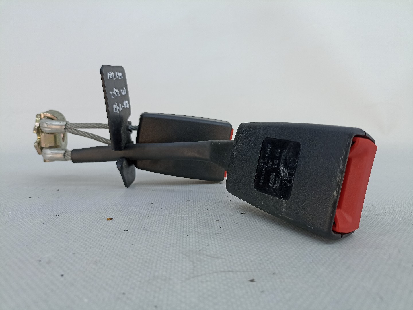 Fibbia cintura posteriore sinistra AUDI A4 Avant (8D5, B5) Imagem-1