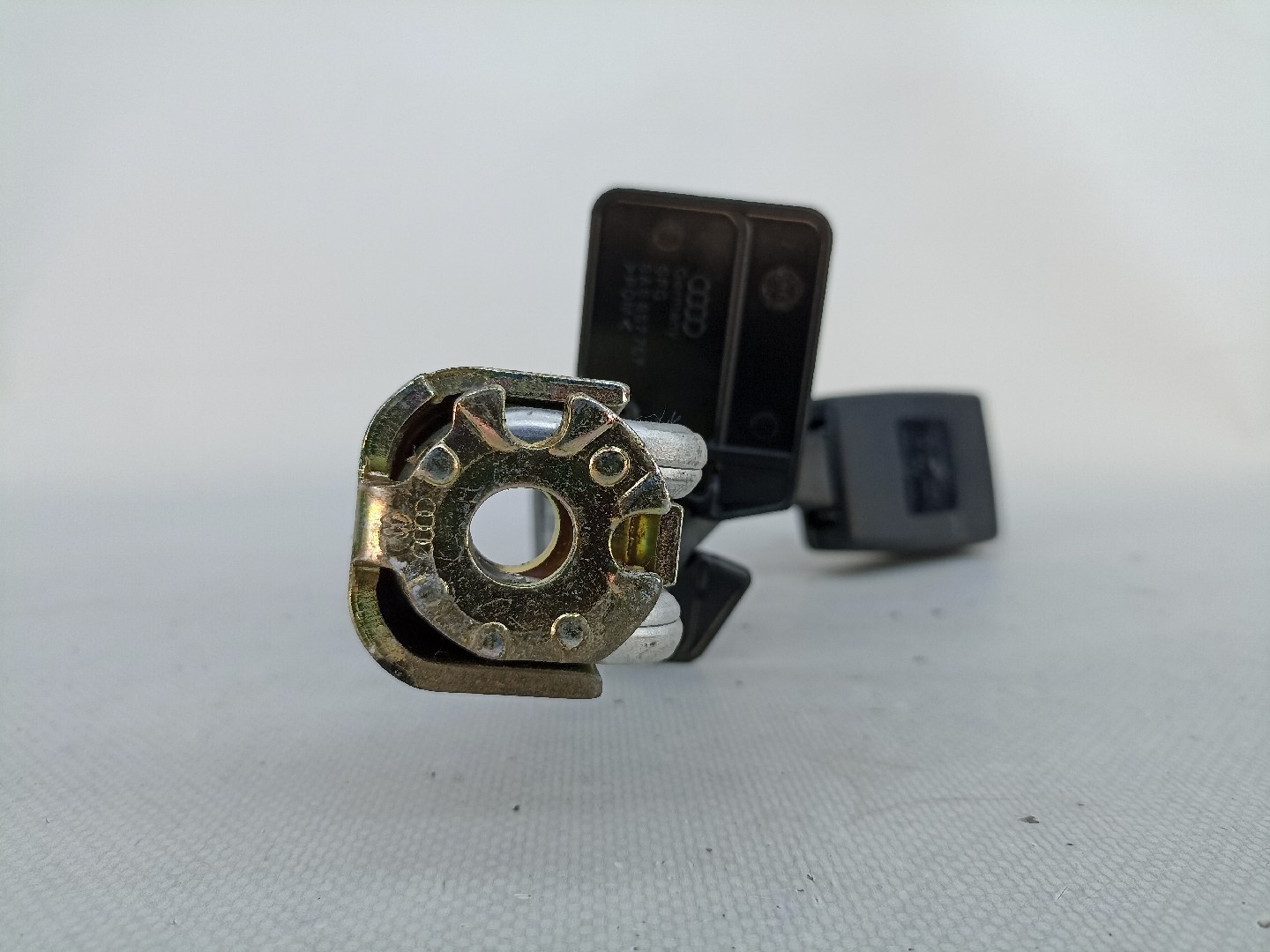 Fibbia cintura posteriore sinistra AUDI A4 Avant (8D5, B5) Imagem-2