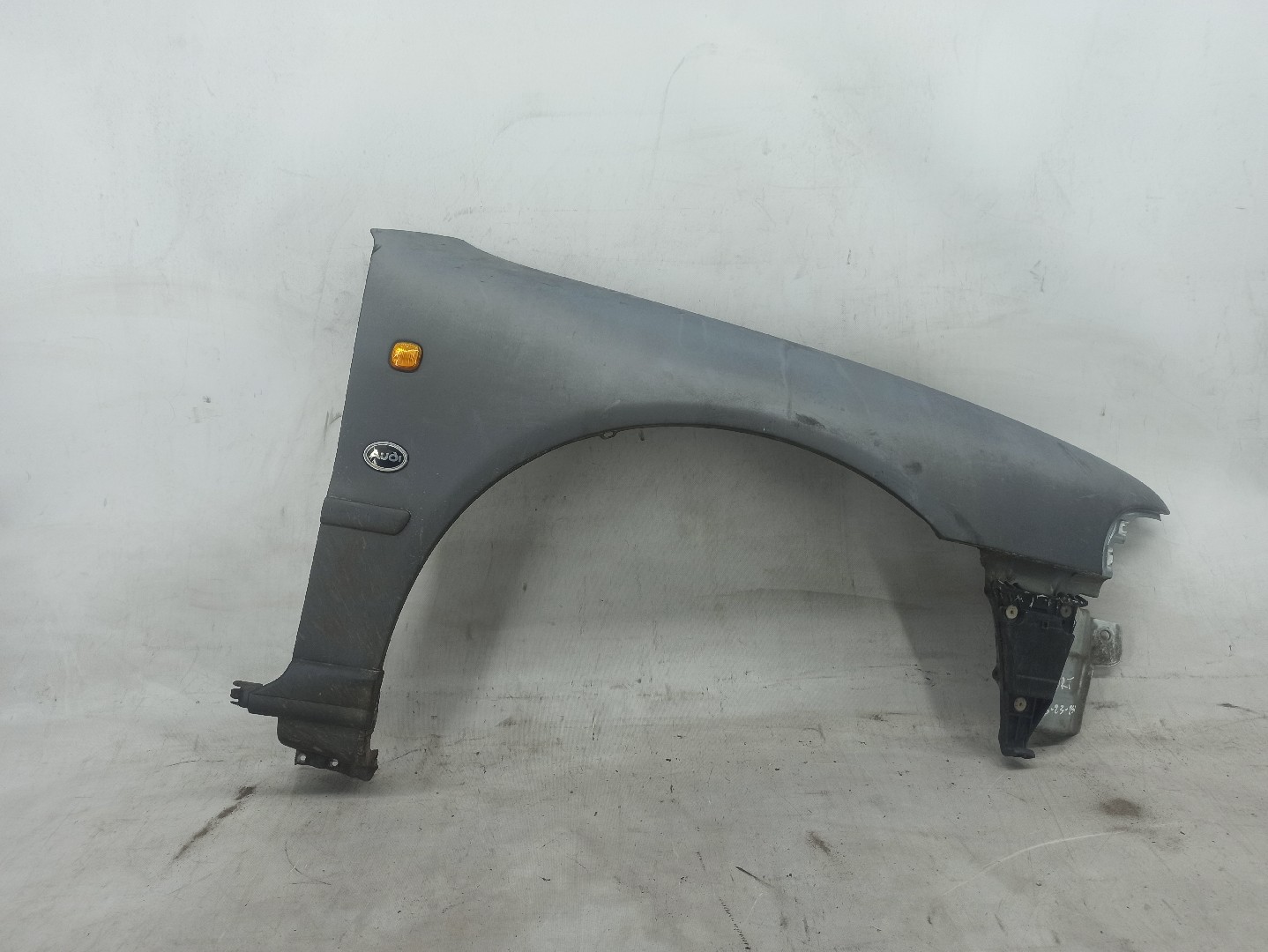 Parafango Anteriore Destro Per Audi A4 8D2 (Berlina/Avant) 1994-1996 - 2