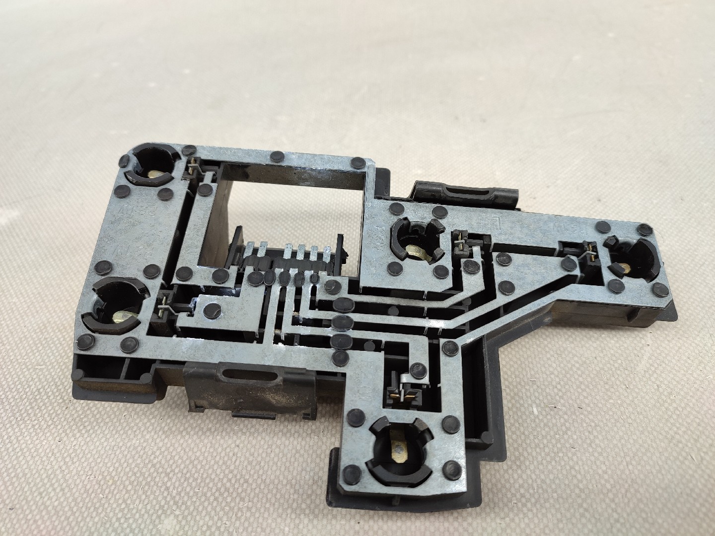 Suporte lâmpada esquerdo FORD Mondeo I (GBP) Imagem-1