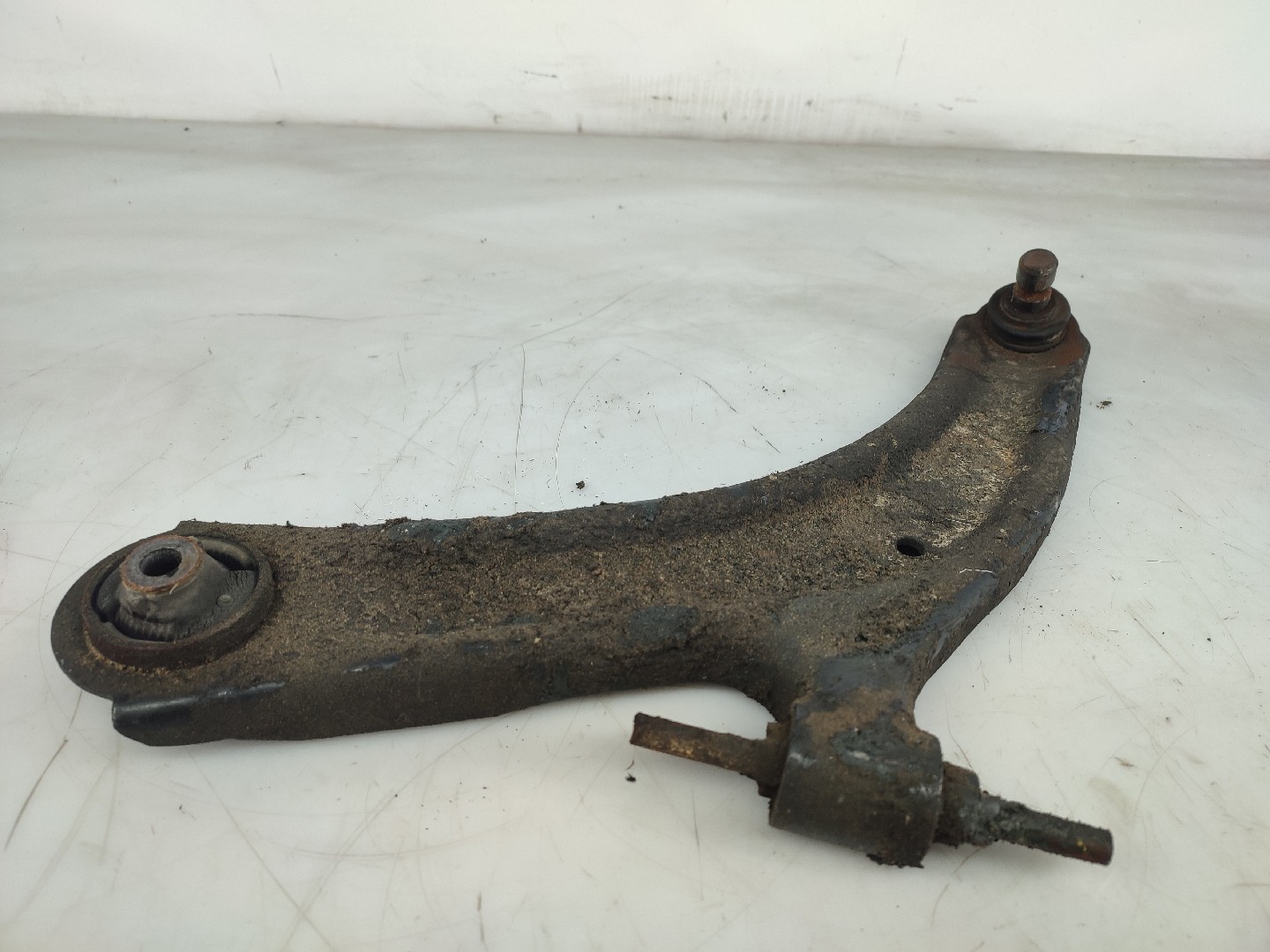 Braço de suspensão frente esquerdo NISSAN Qashqai/Qashqai+2 I (J10, JJ10) Imagem-1