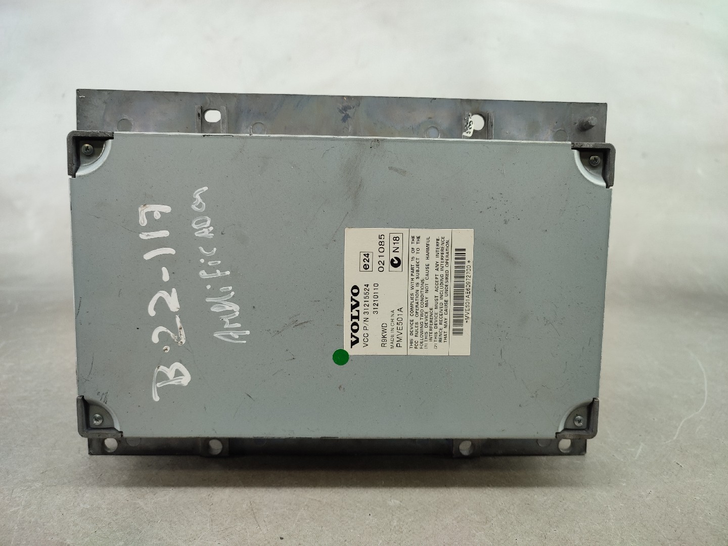 Amplificador de colunas VOLVO XC90 I Imagem-0