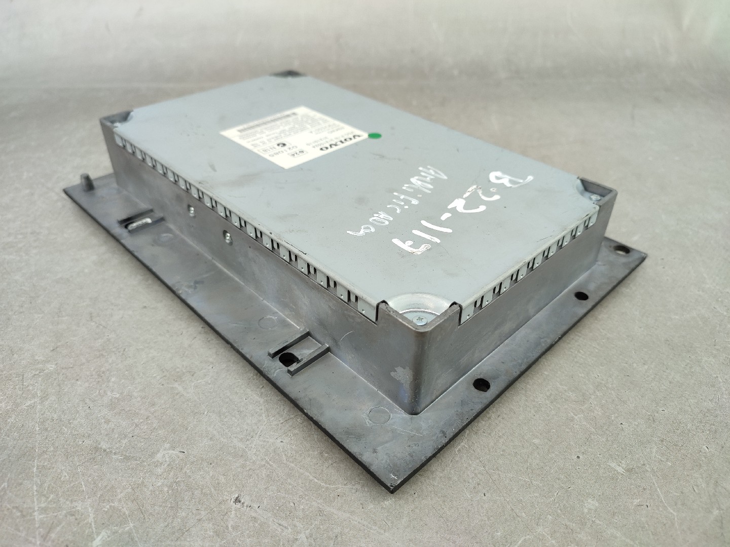 Amplificador de colunas VOLVO XC90 I Imagem-3