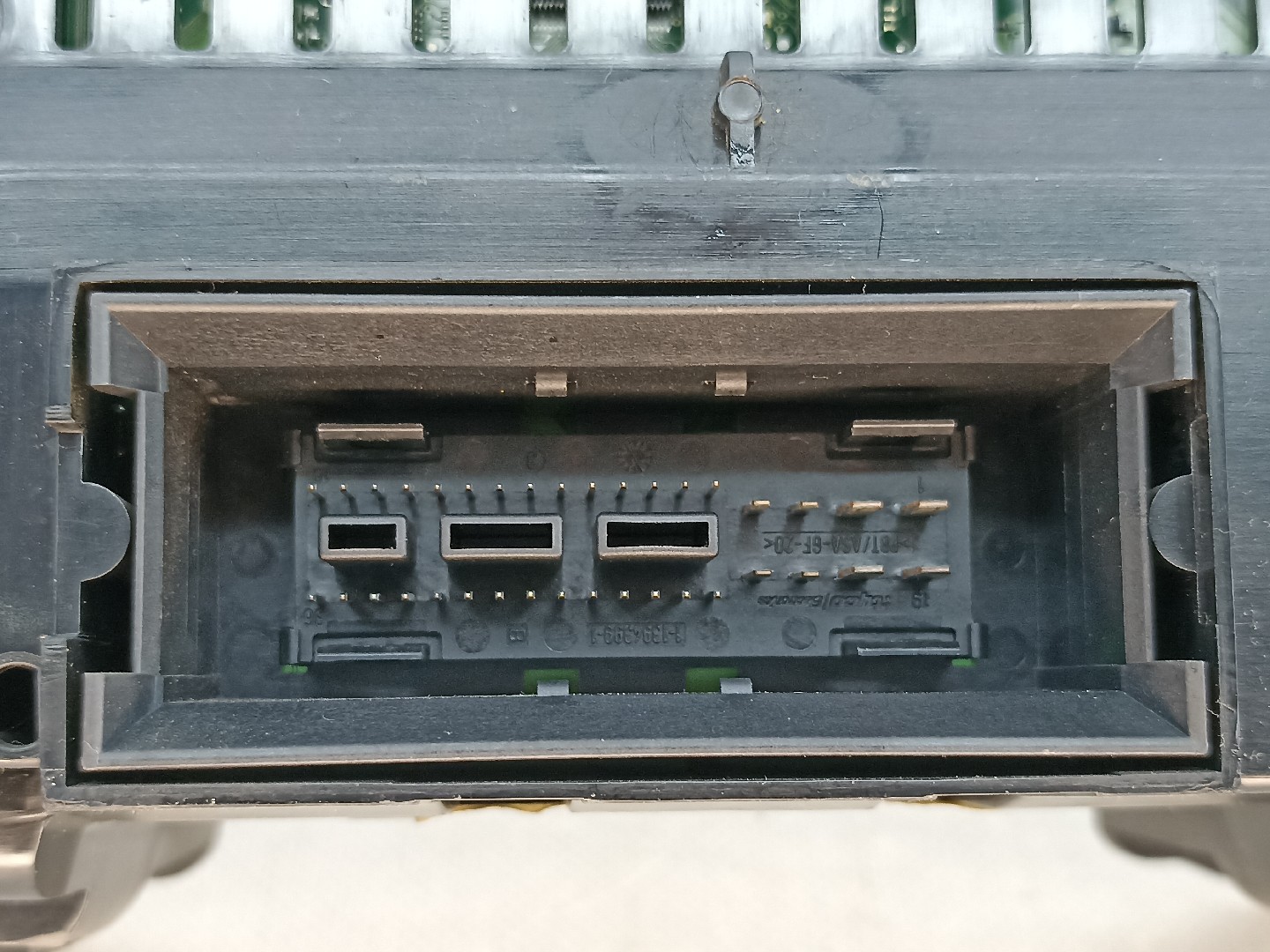 Quadro strumenti / Pannello strumenti SEAT Leon (1P1) Imagem-4