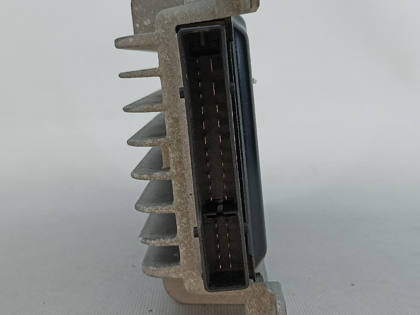 Amplificador de colunas AUDI A3 (8P1) Imagem-4