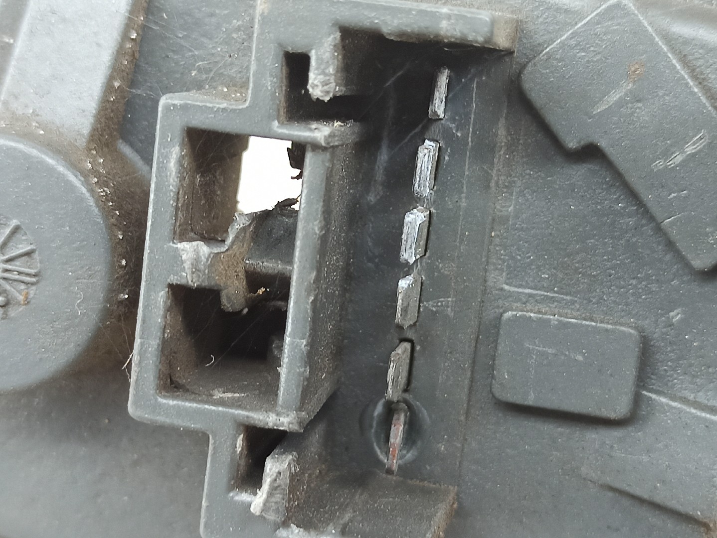 Suporte lâmpada esquerdo FIAT Punto (176_) Imagem-2