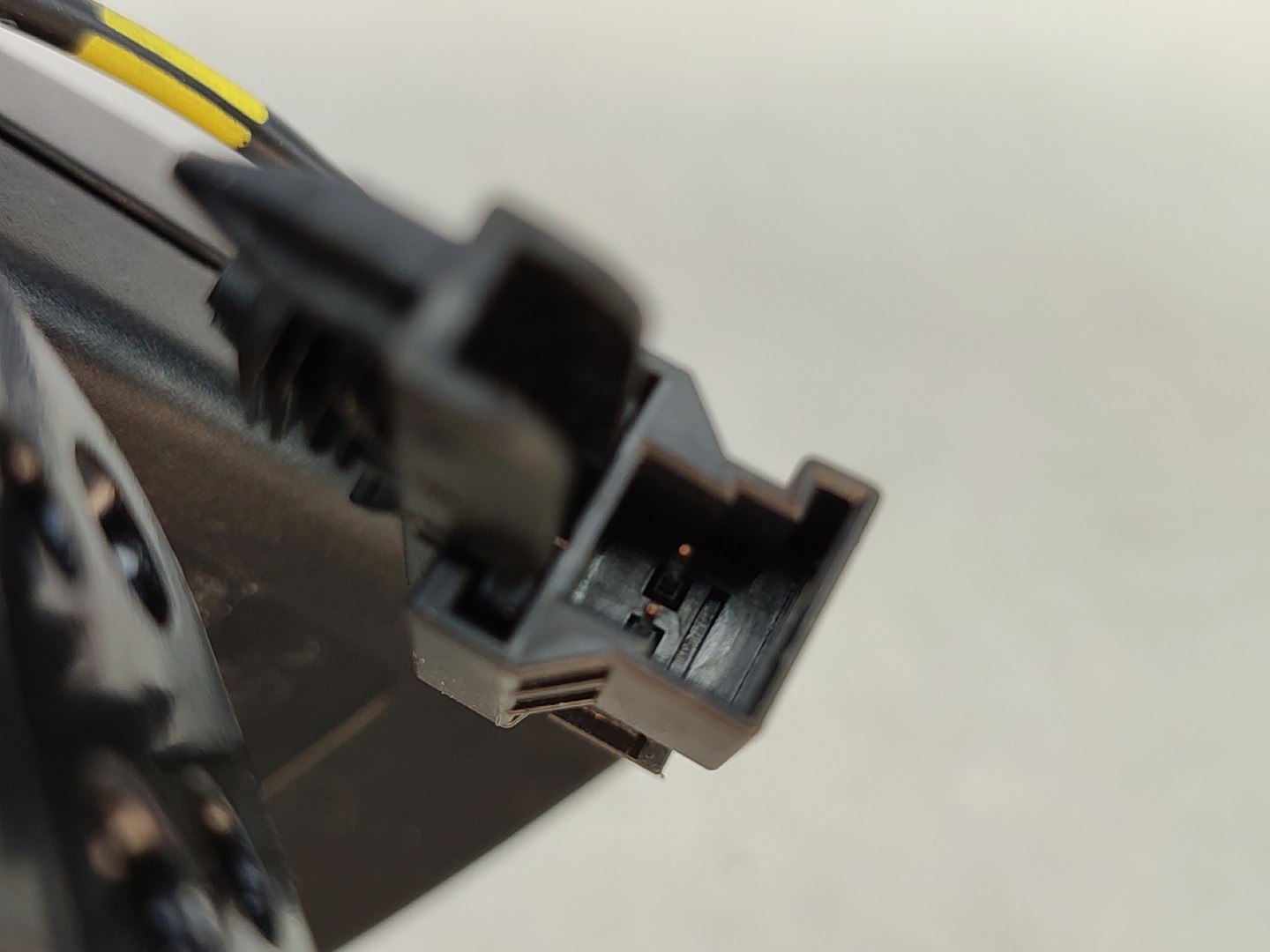 Fibbia cintura posteriore sinistra MERCEDES-BENZ Classe C Carrinha (S205) Imagem-5