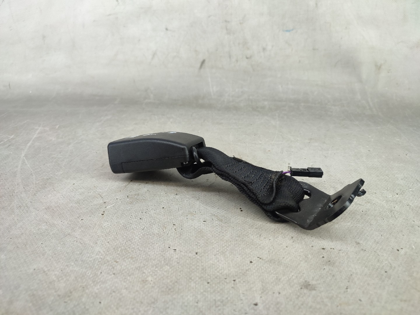 Fibbia cintura posteriore sinistra BMW 1 (F21) Imagem-1