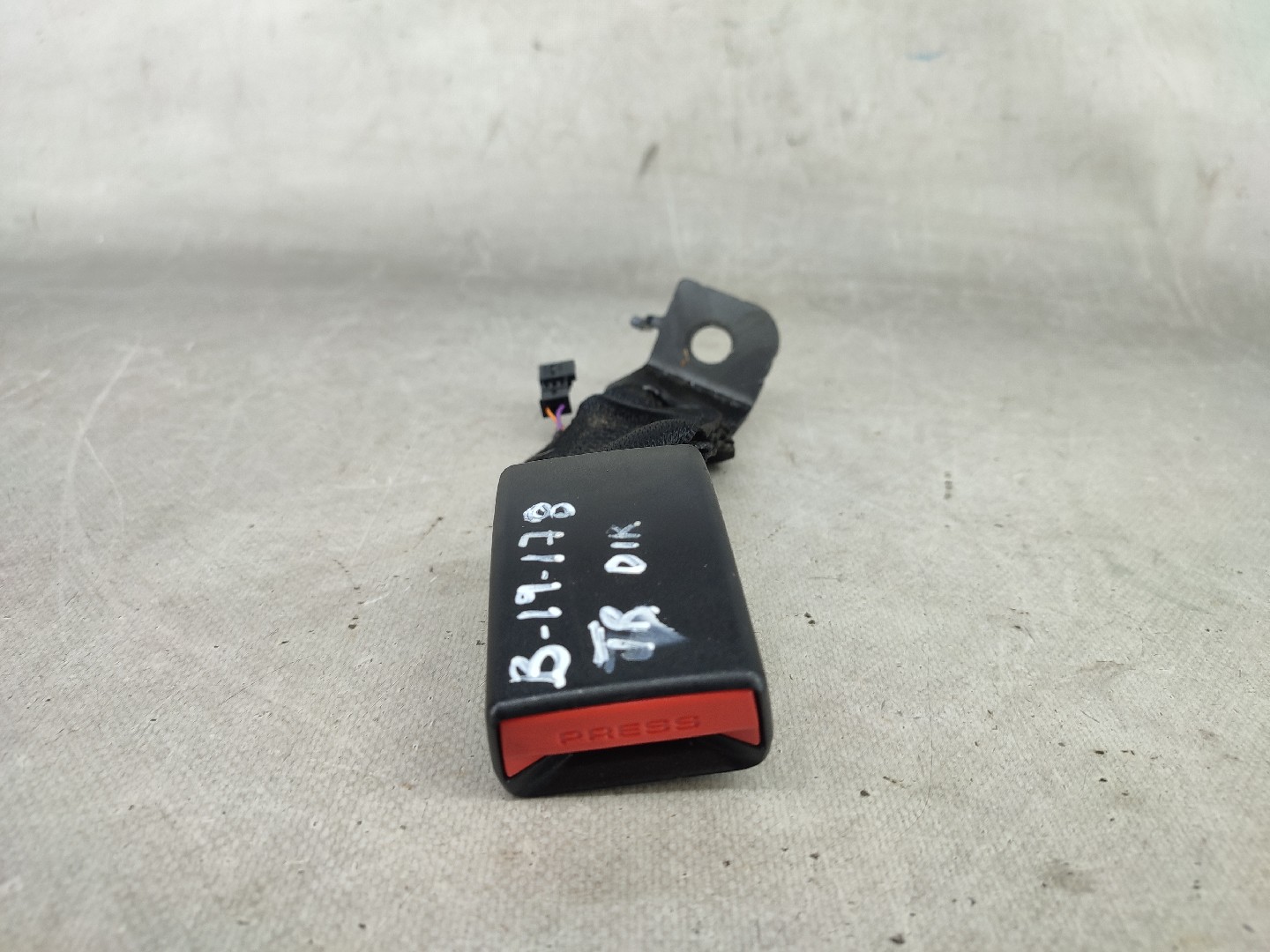 Fibbia cintura posteriore sinistra BMW 1 (F21) Imagem-2