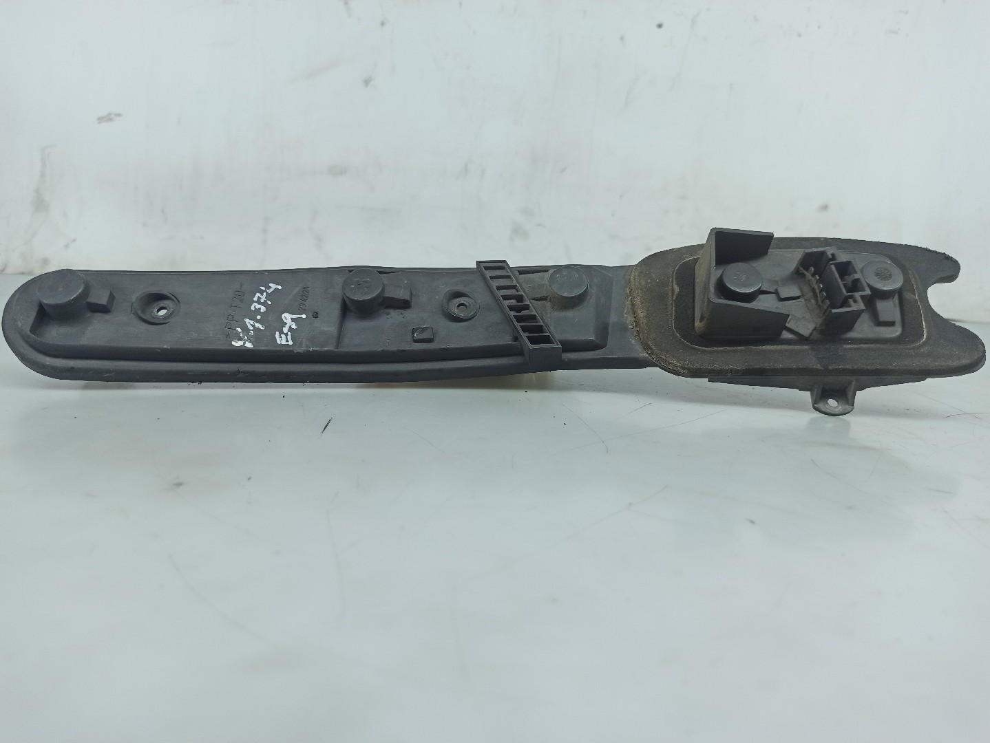 Suporte lâmpada esquerdo FIAT Punto (176_) Imagem-1