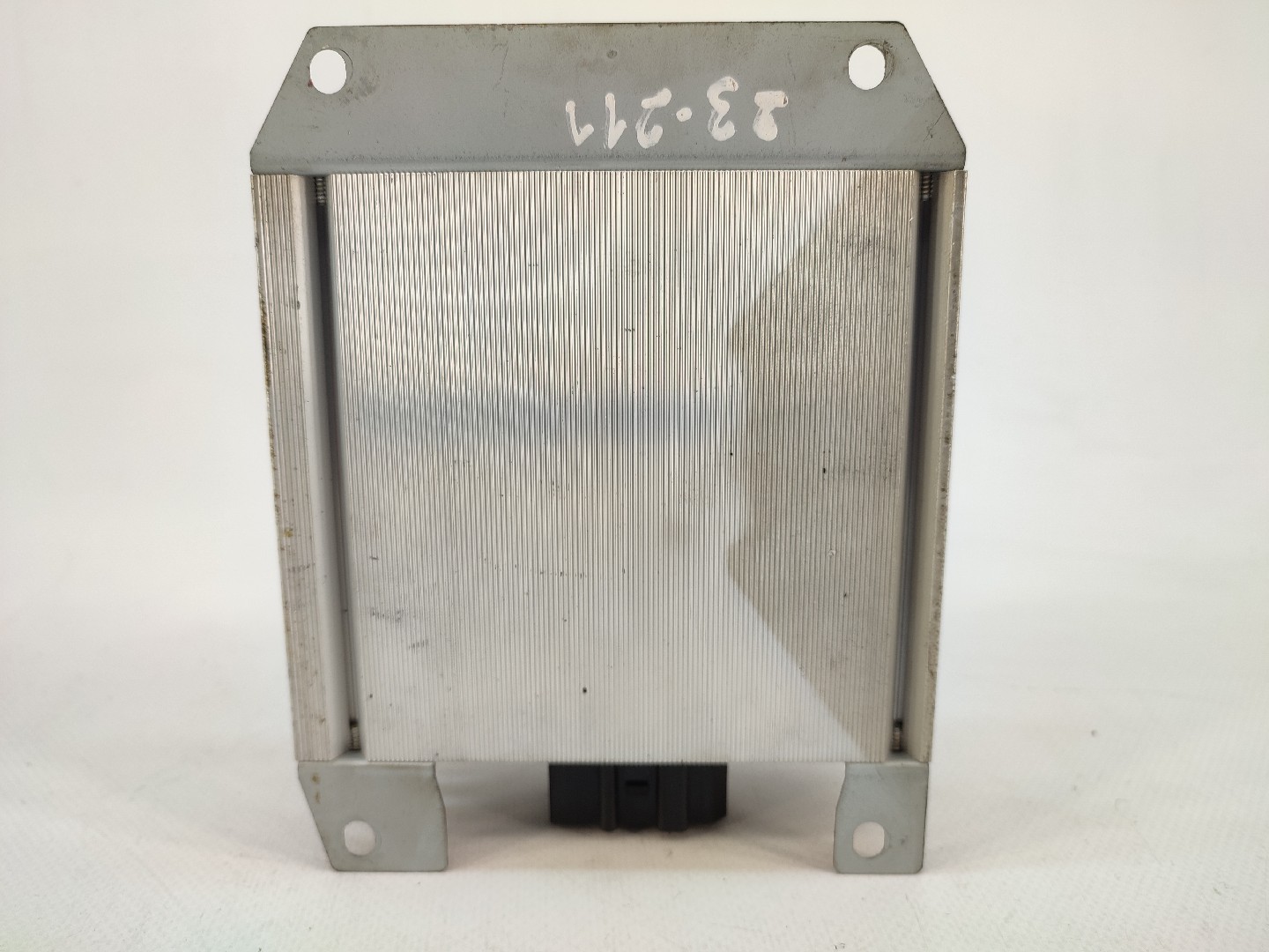 Amplificador de colunas AUDI A4 (8E2, B6) Imagem-1