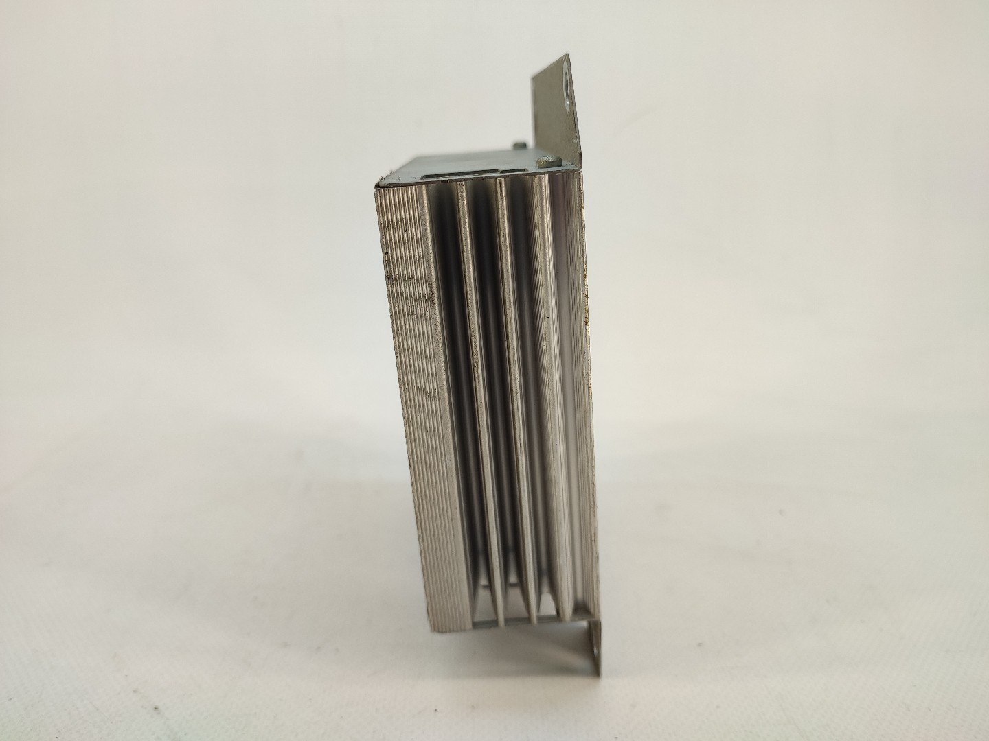 Amplificador de colunas AUDI A4 (8E2, B6) Imagem-2