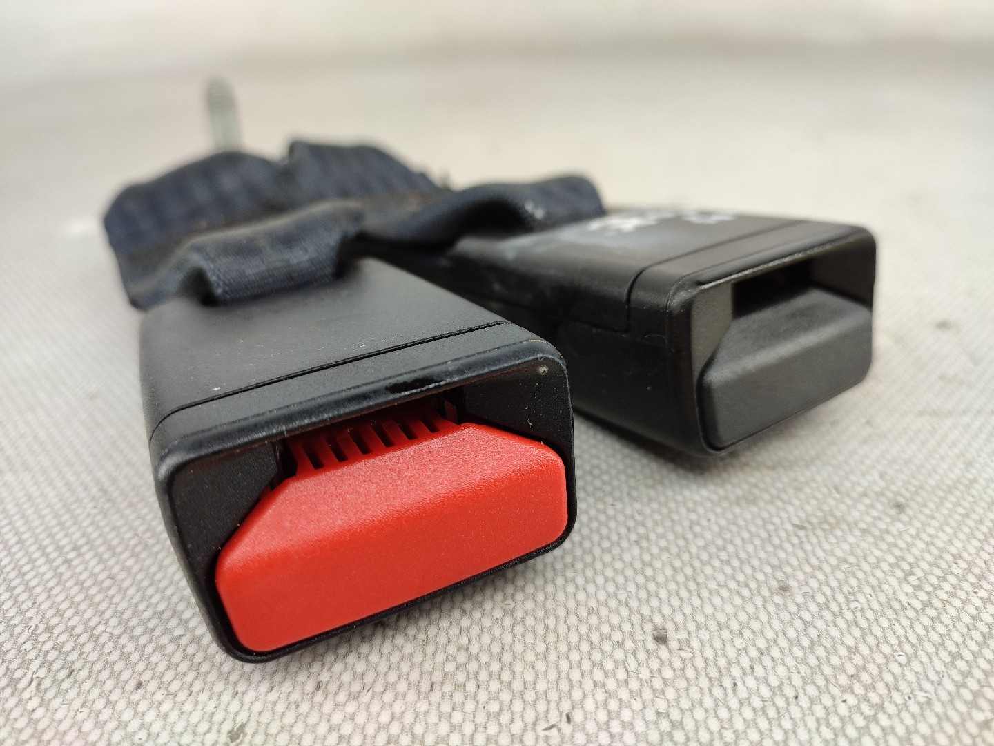 Fibbia cintura posteriore sinistra DACIA Sandero II (5S_) Imagem-1