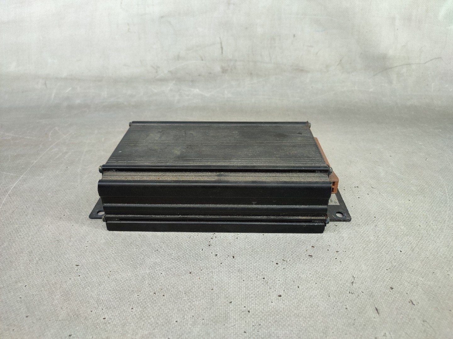 Amplificador de colunas LANCIA Lybra SW (839_) Imagem-2