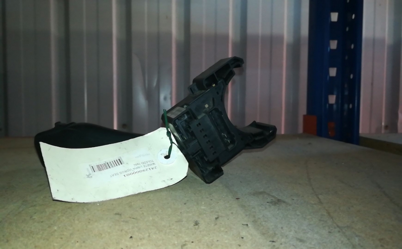 Manípulo do limpa vidros SEAT Toledo I (1L) Imagem-1