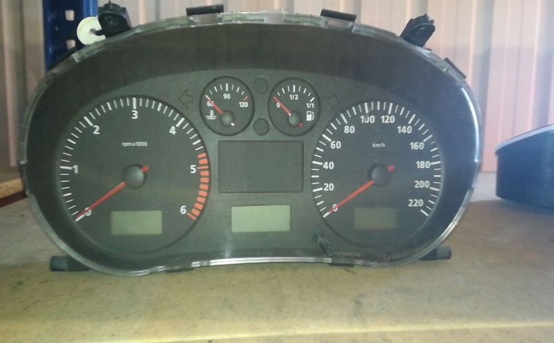 Quadrante / Cuadro de instrumentos SEAT Ibiza II (6K1) Imagem-2