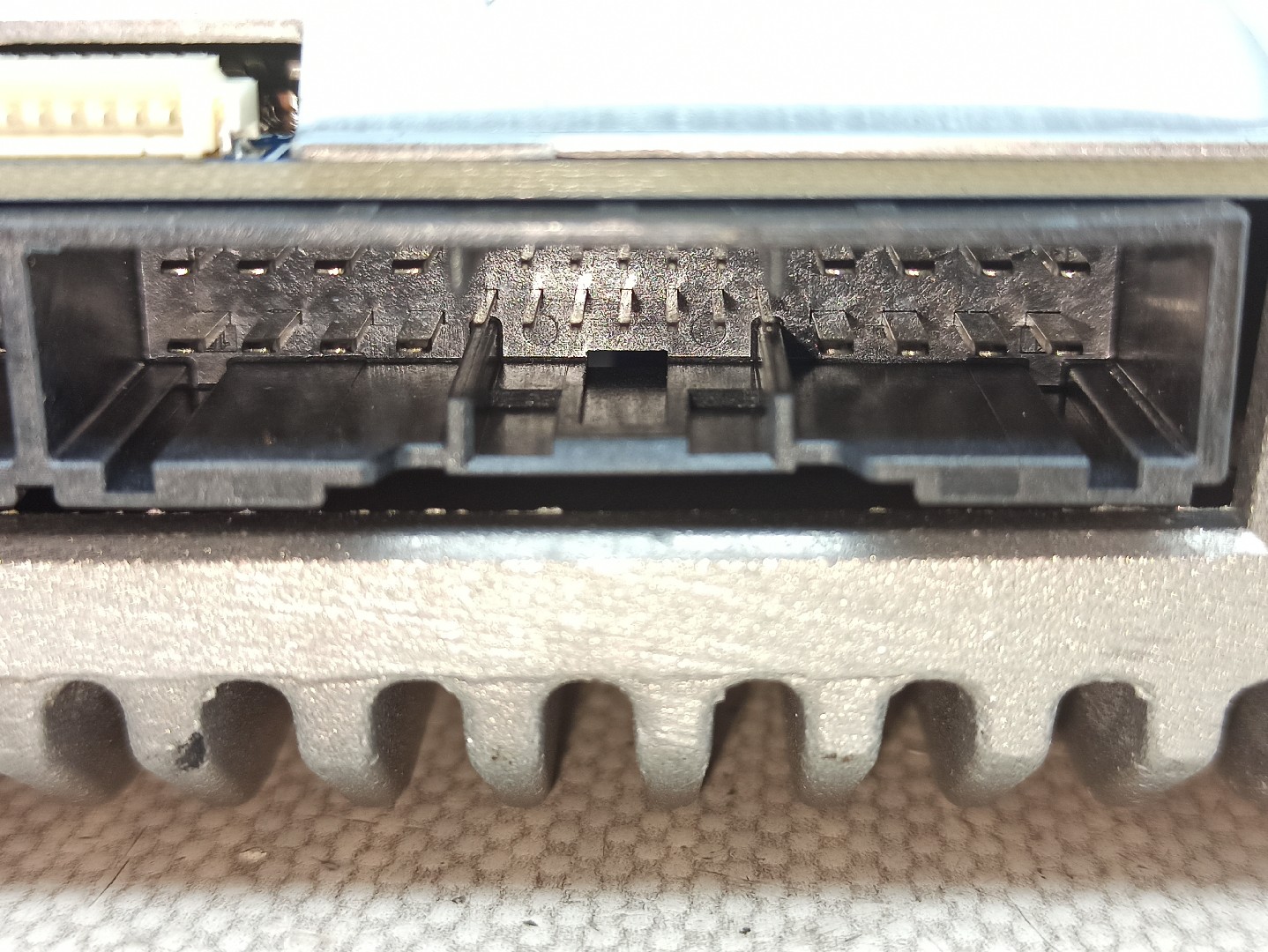 Amplificador de colunas HYUNDAI Kauai (OS) Imagem-2