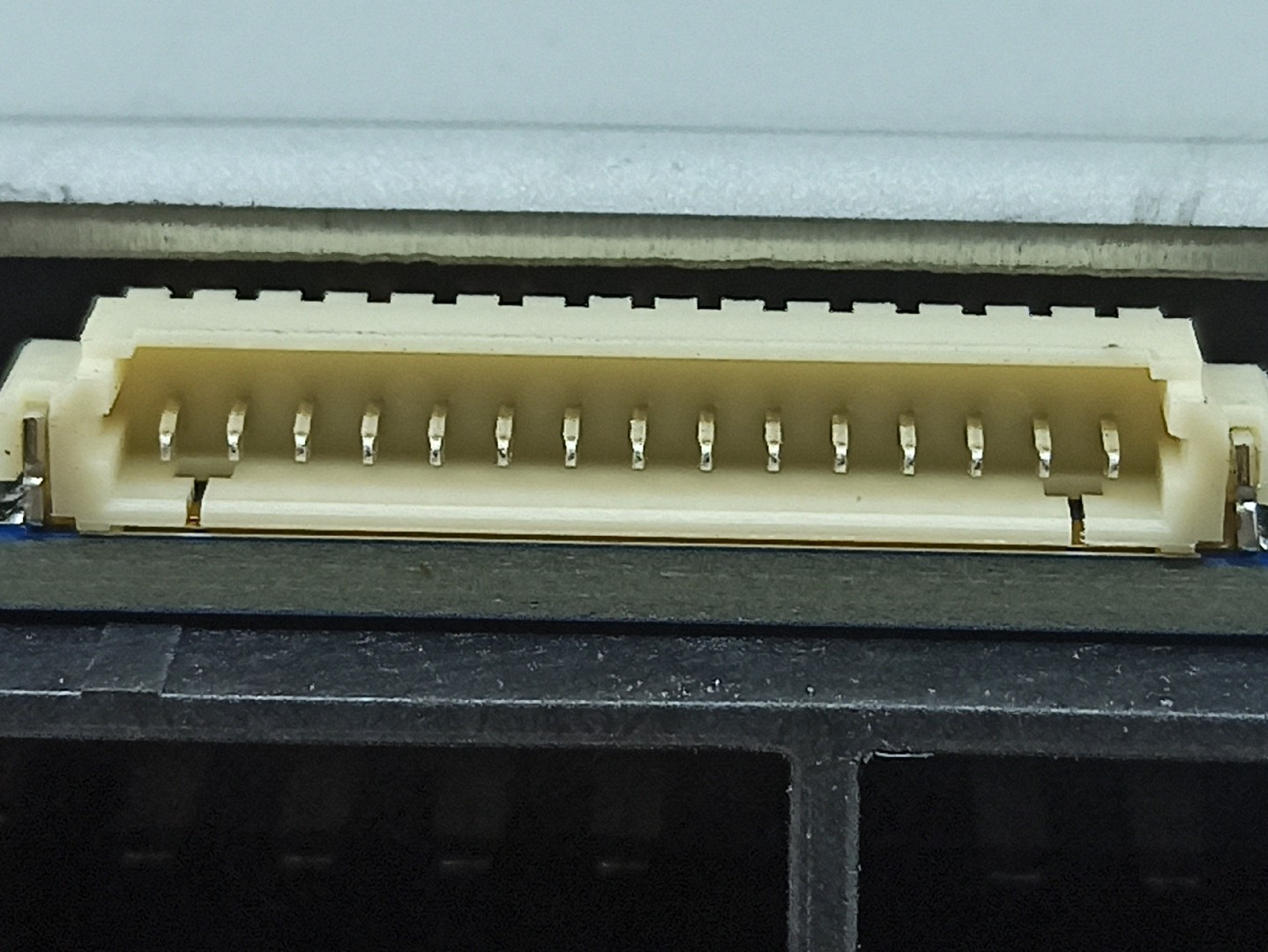 Amplificador de colunas HYUNDAI Kauai (OS) Imagem-3