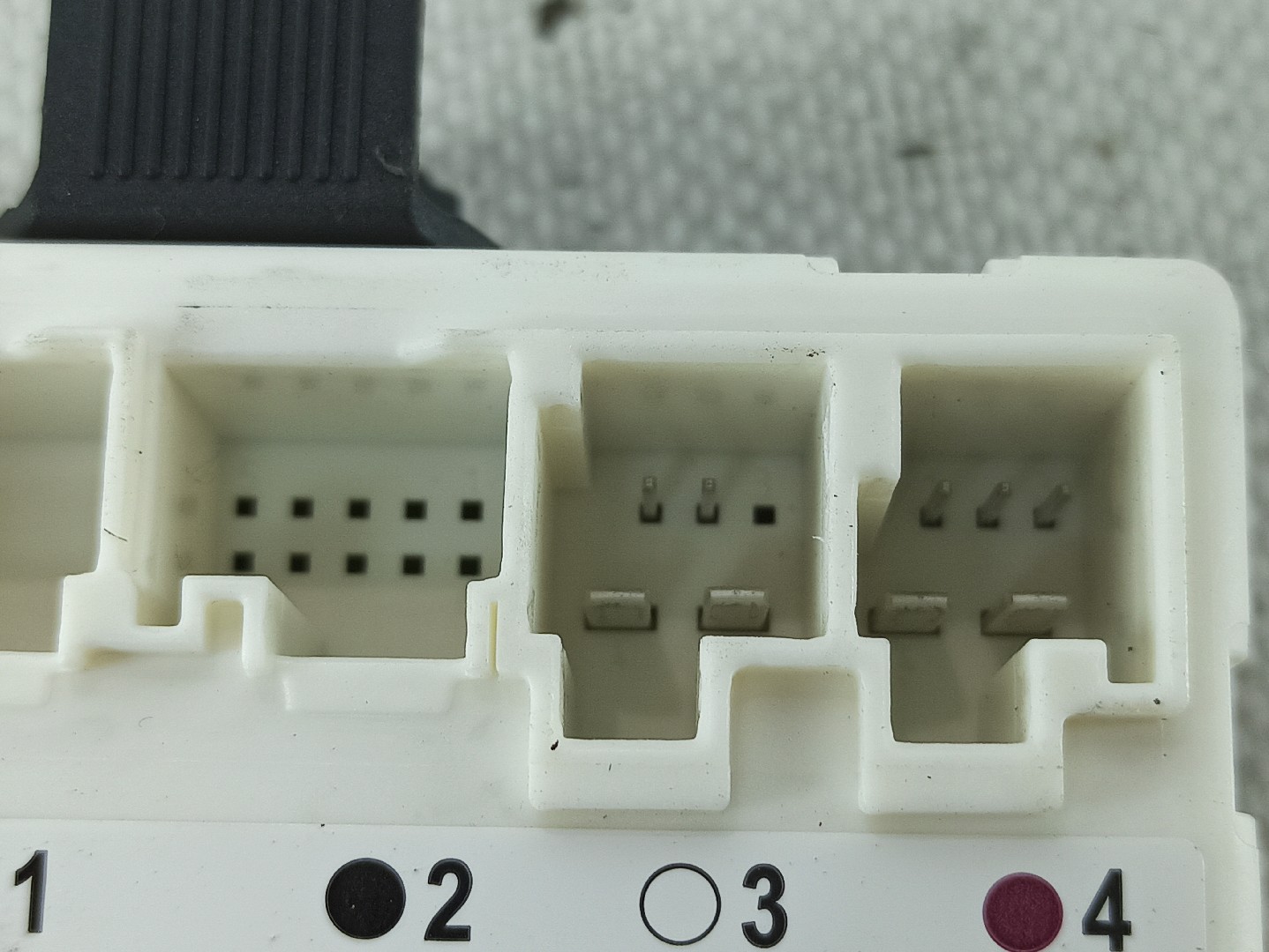 Módulo porta trás esquerdo MERCEDES-BENZ Classe C Carrinha (S205) Imagem-2