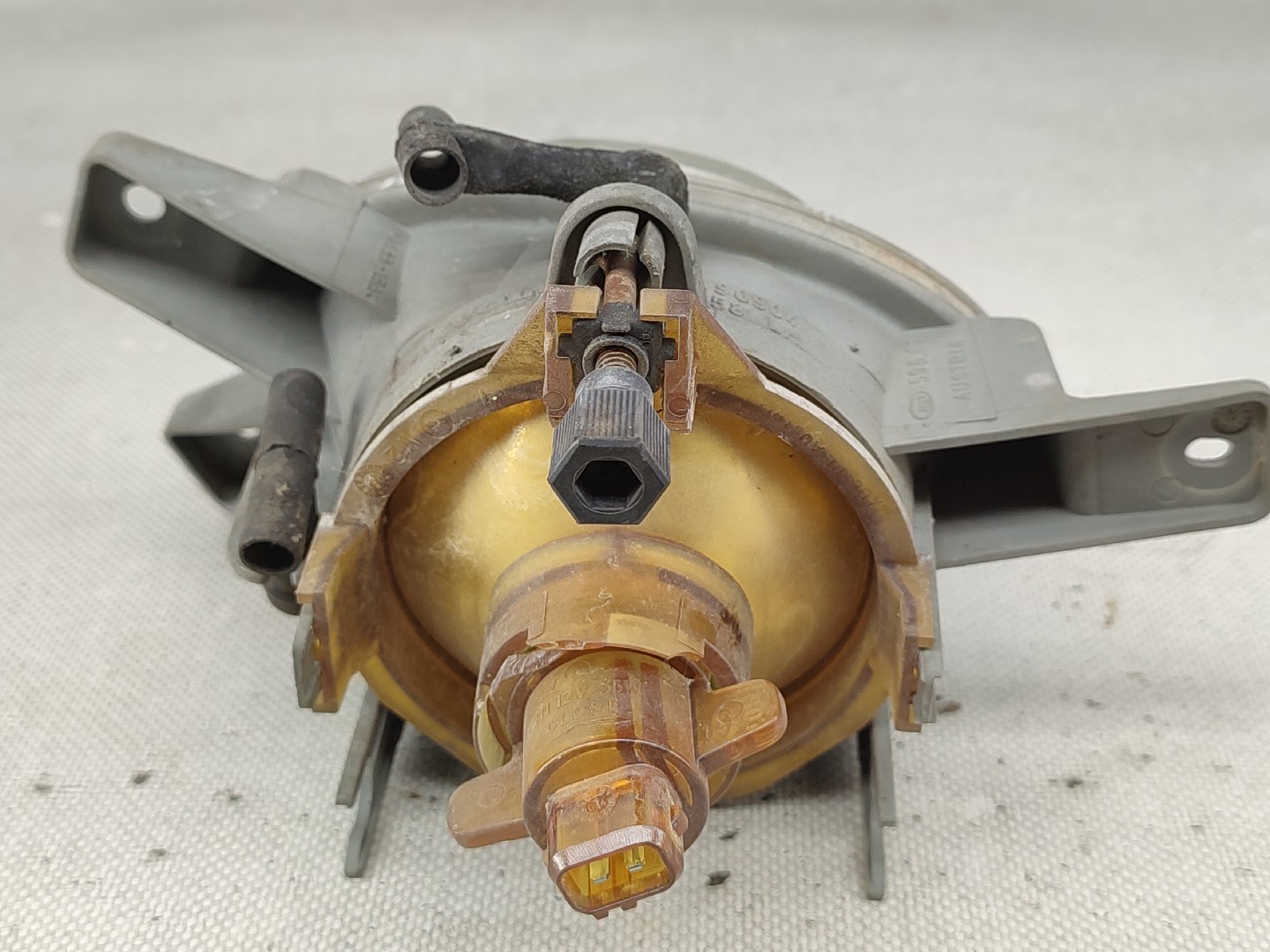 Left front fog light VOLVO XC70 Cross Country Imagem-1