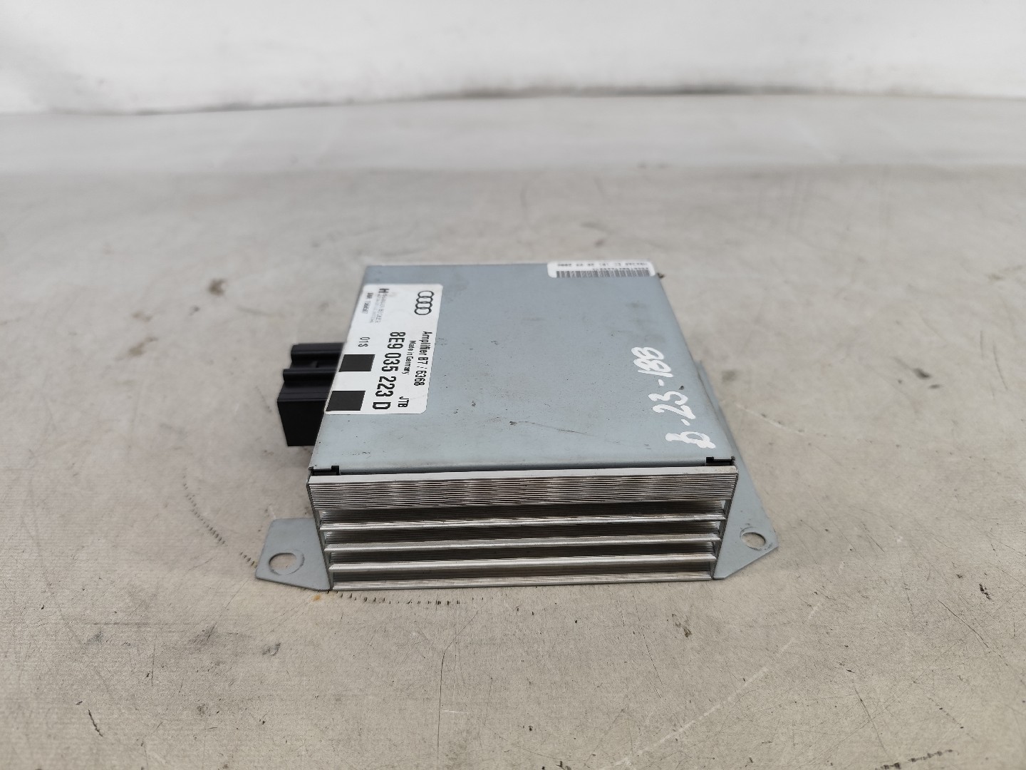 Amplificador de colunas AUDI A4 Avant (8ED, B7) Imagem-1