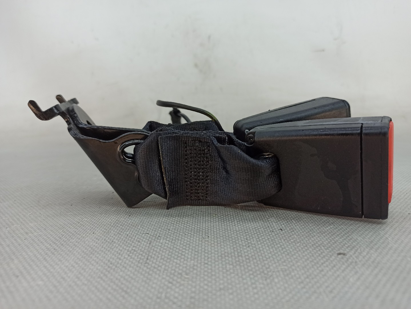 Fibbia cintura posteriore sinistra RENAULT Megane IV Grandtour (K9A/M_) Imagem-1