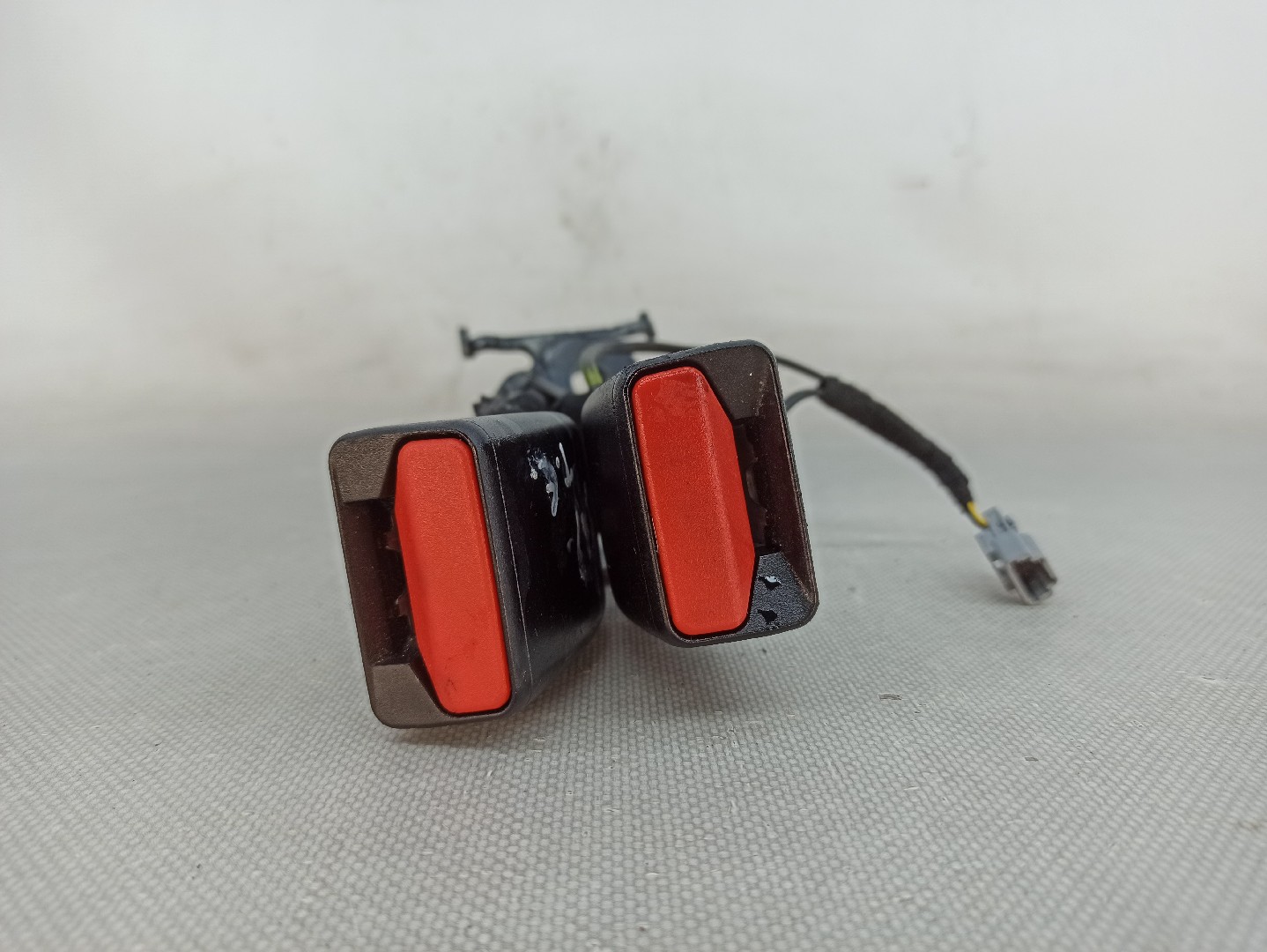 Fibbia cintura posteriore sinistra RENAULT Megane IV Grandtour (K9A/M_) Imagem-2