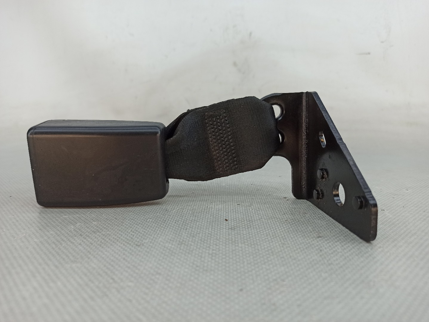 Fibbia cintura posteriore sinistra PEUGEOT 208 Imagem-1