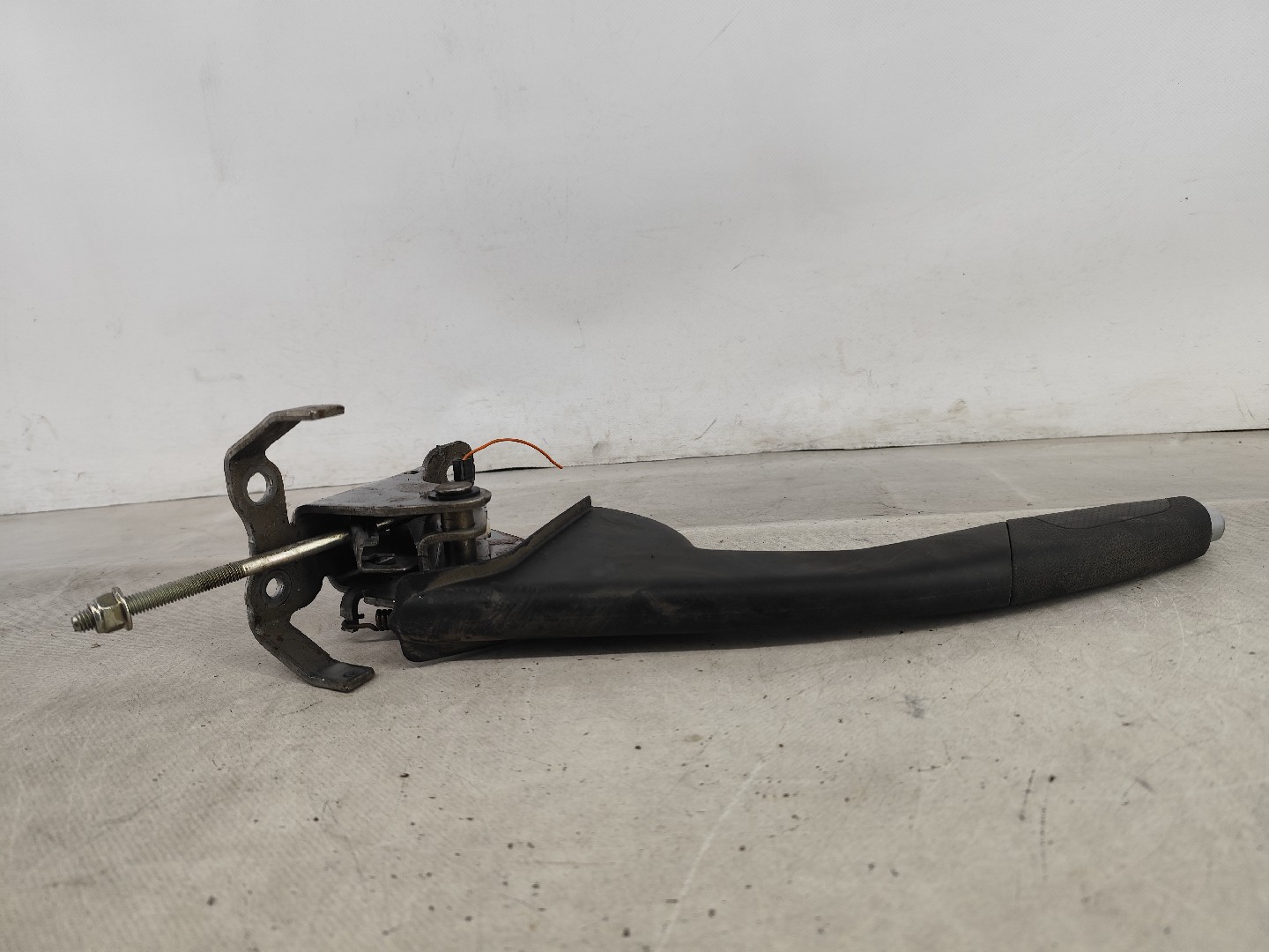 Travão de mão / parque RENAULT Clio IV (BH_) Imagem-1