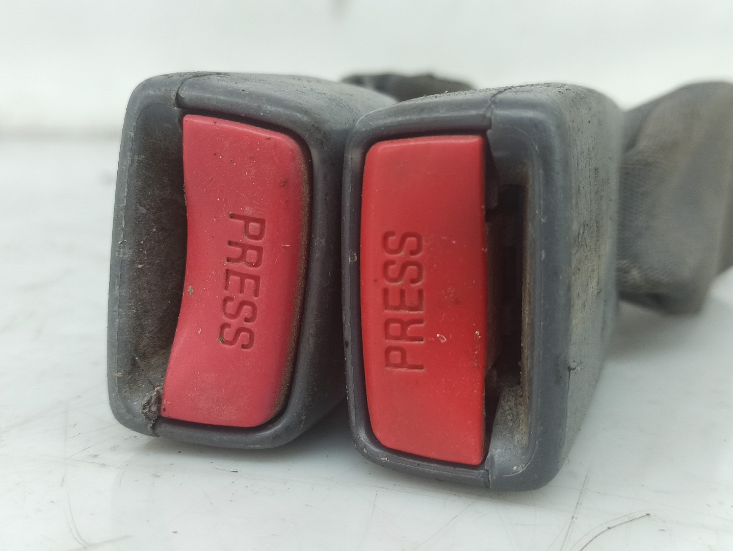 Fibbia cintura posteriore sinistra TOYOTA Hilux VI Pick Up (_N14_, _N15_, _N16_, _N17_) Imagem-1