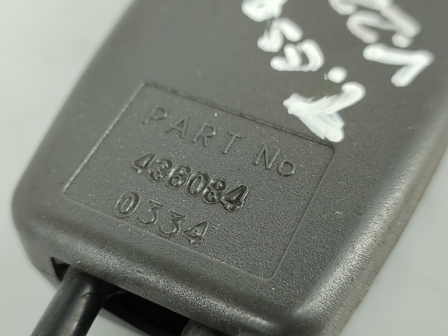 Encaixe de cinto trás esquerdo VOLVO 460 L (464) Imagem-2