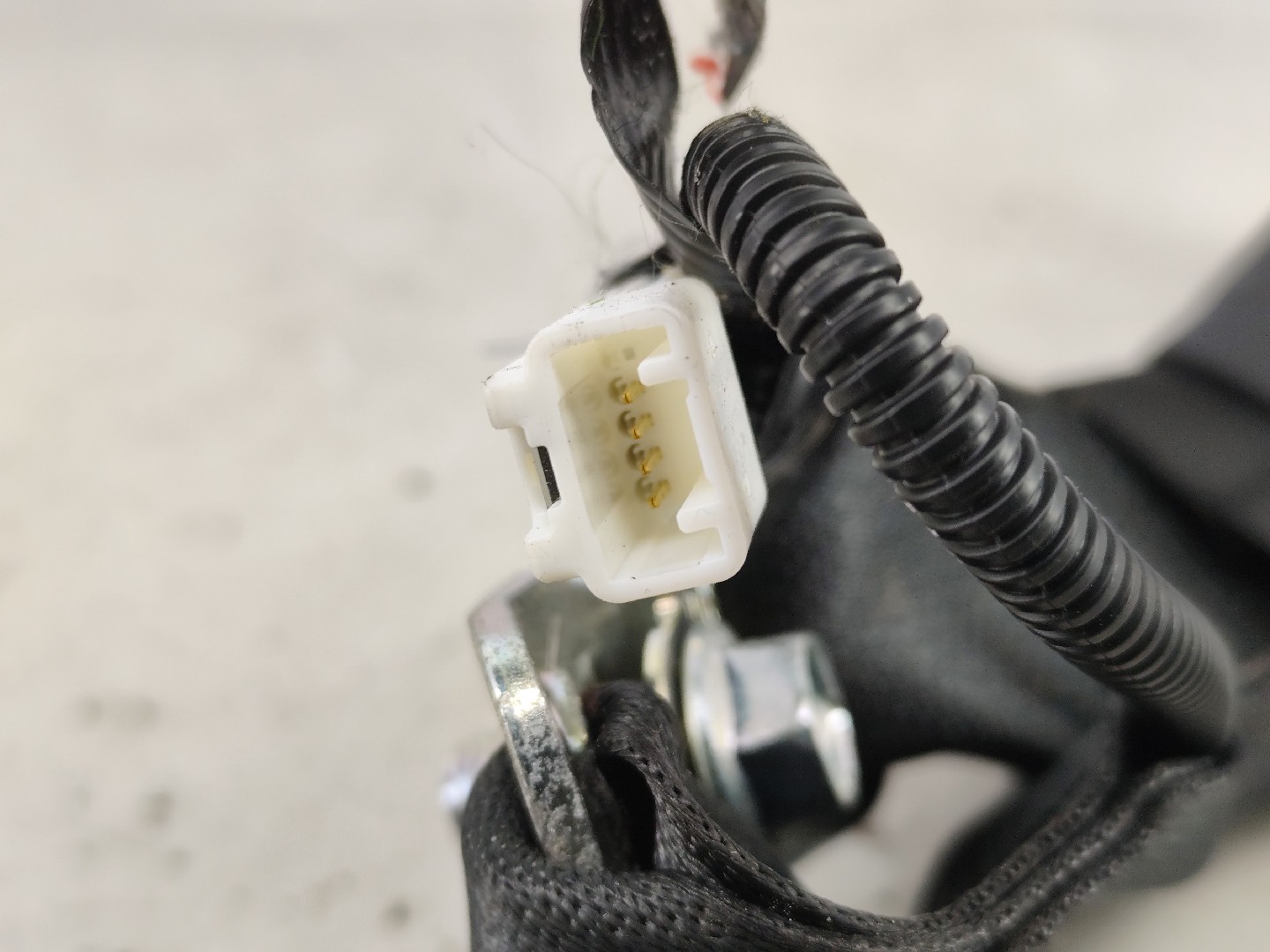 Fibbia cintura posteriore sinistra TOYOTA Auris Touring Sports (_E18_) Imagem-6