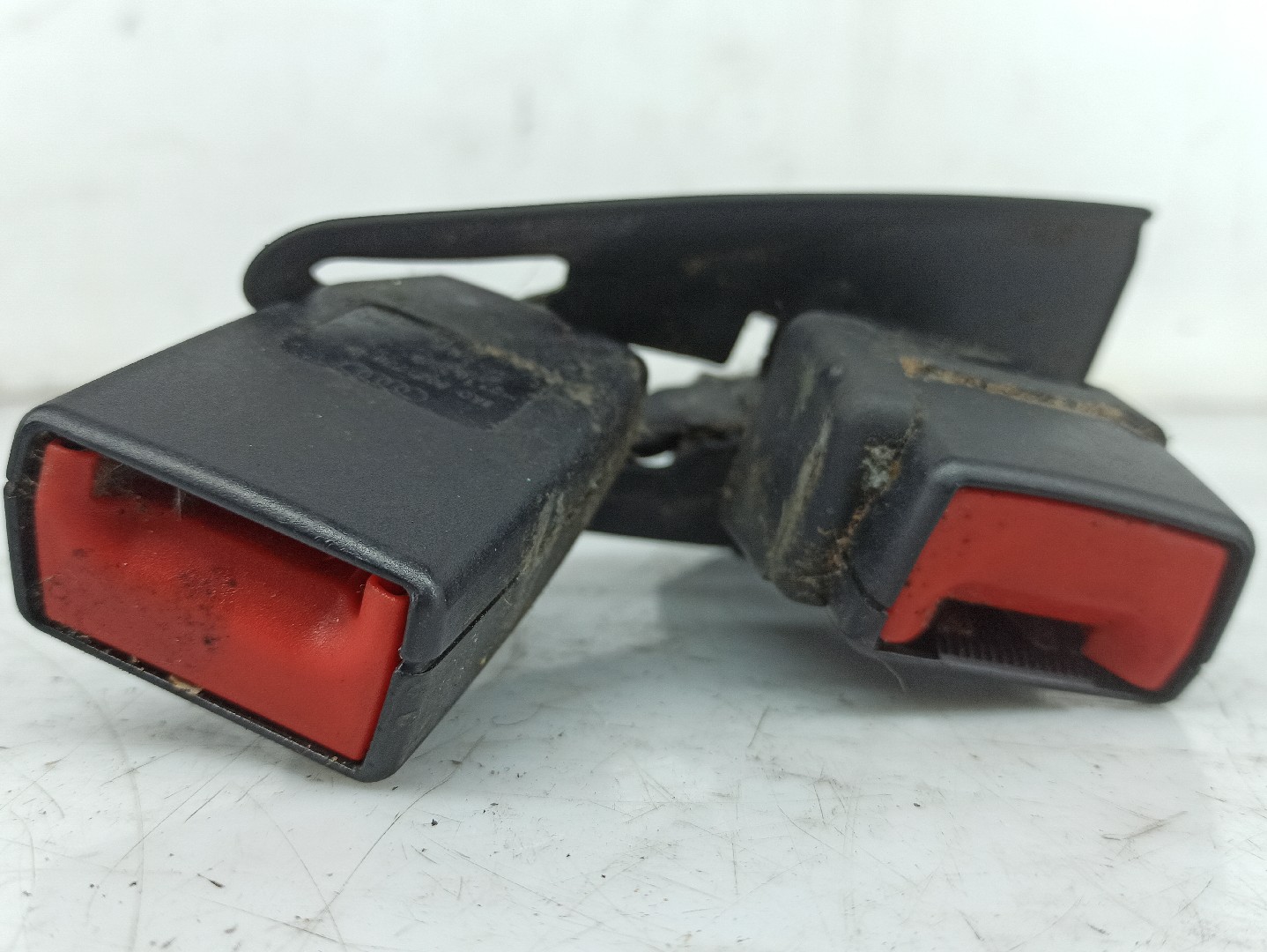 Fibbia cintura posteriore sinistra AUDI A4 Avant (8K5, B8) Imagem-2